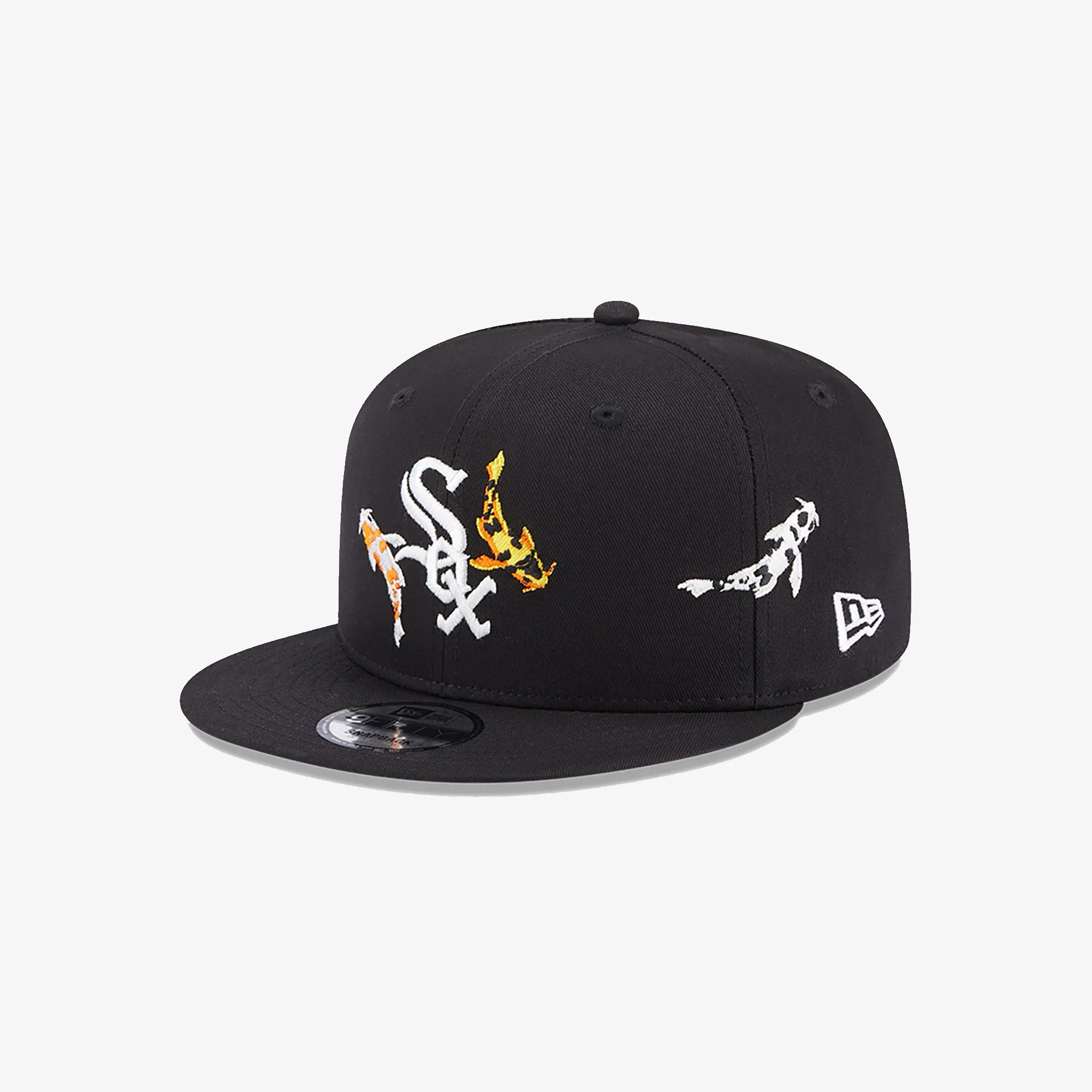 New Era | CHICAGO WHITE SOX KOI FISH BLACK 9FIFTY SNAPBACK CAP { BLACK - Image 2