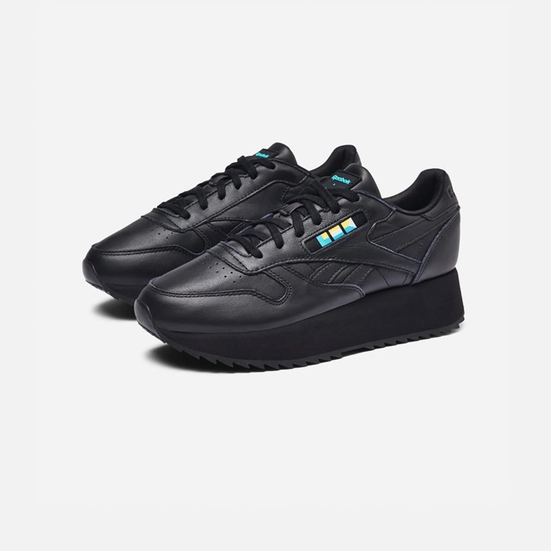 Reebok | CLASSIC LEATHER DOUBLE X GIGI HADID - Image 3