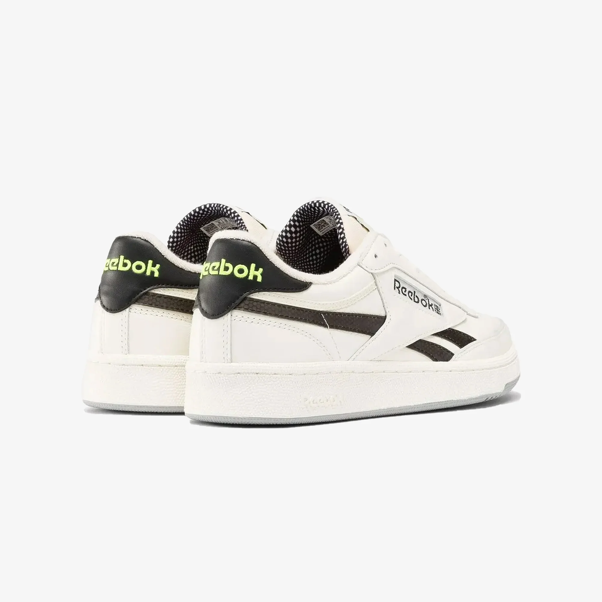 Reebok | CLUB C REVENGE VINTAGE { WHITE - Image 3