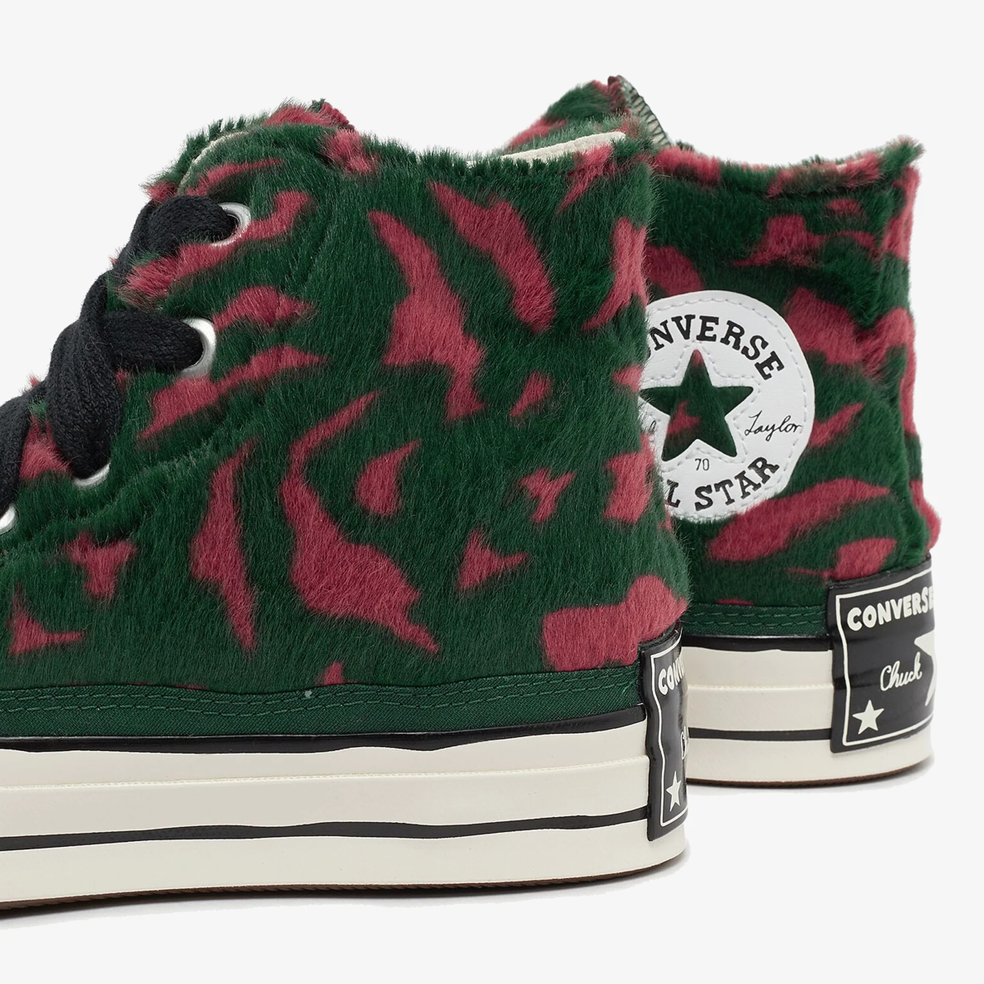 CONVERSE | CHUCK 70 LUXE PLUSH { RED/WHITE - Image 6