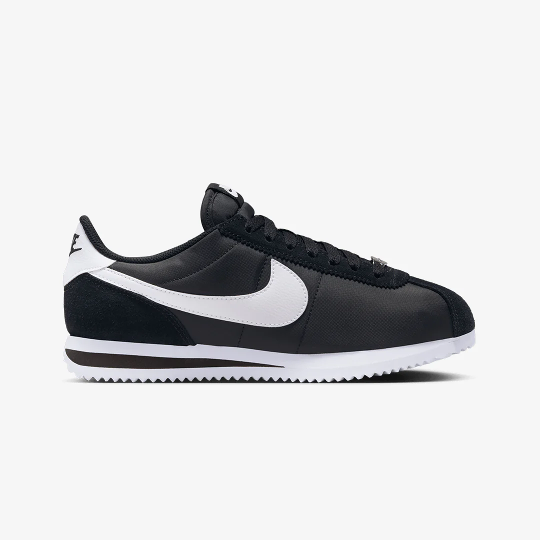 Nike | CORTEZ TXT { BLACK/WHITE
