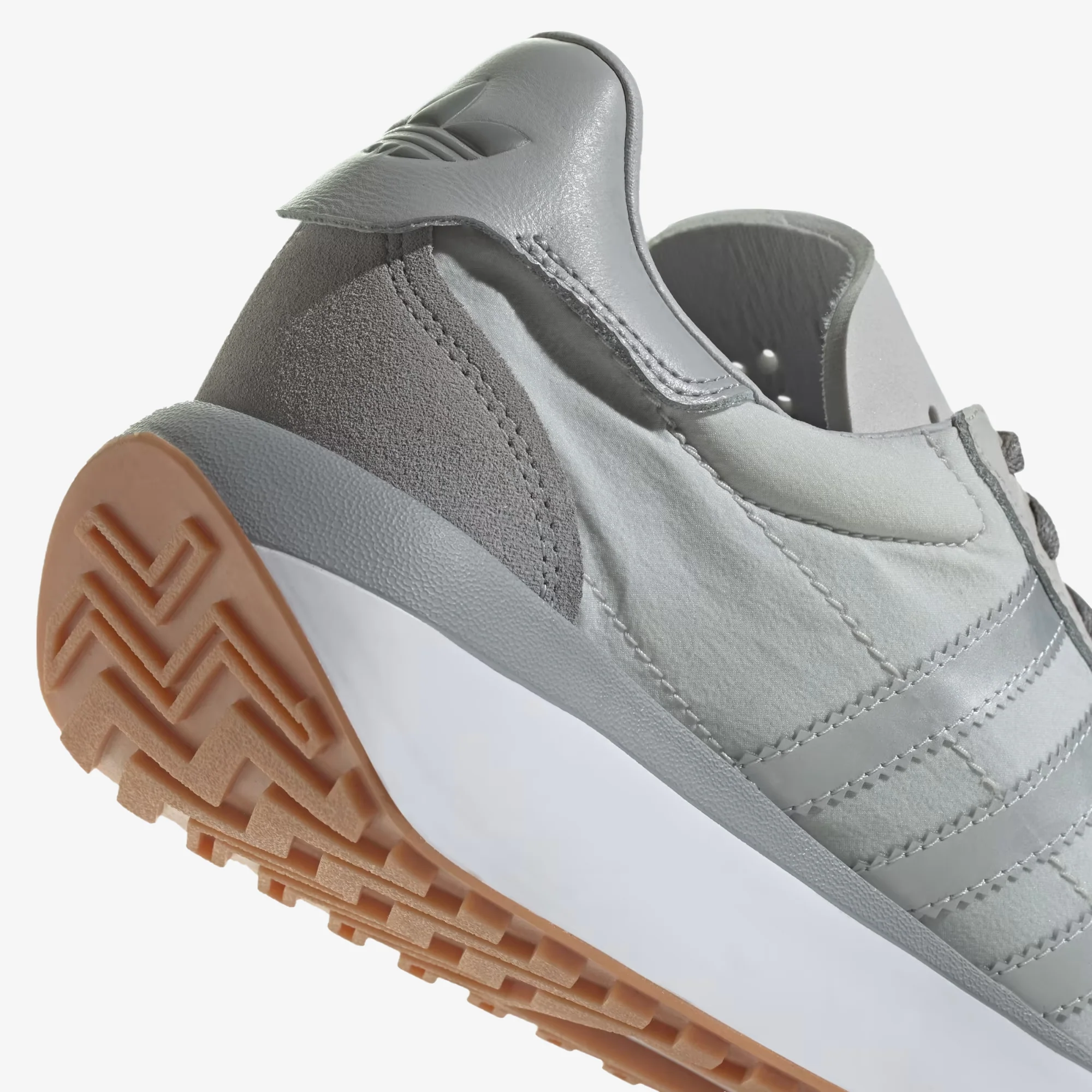 Adidas Originals | COUNTRY XLG { GREY ONE/METALLIC - Image 4