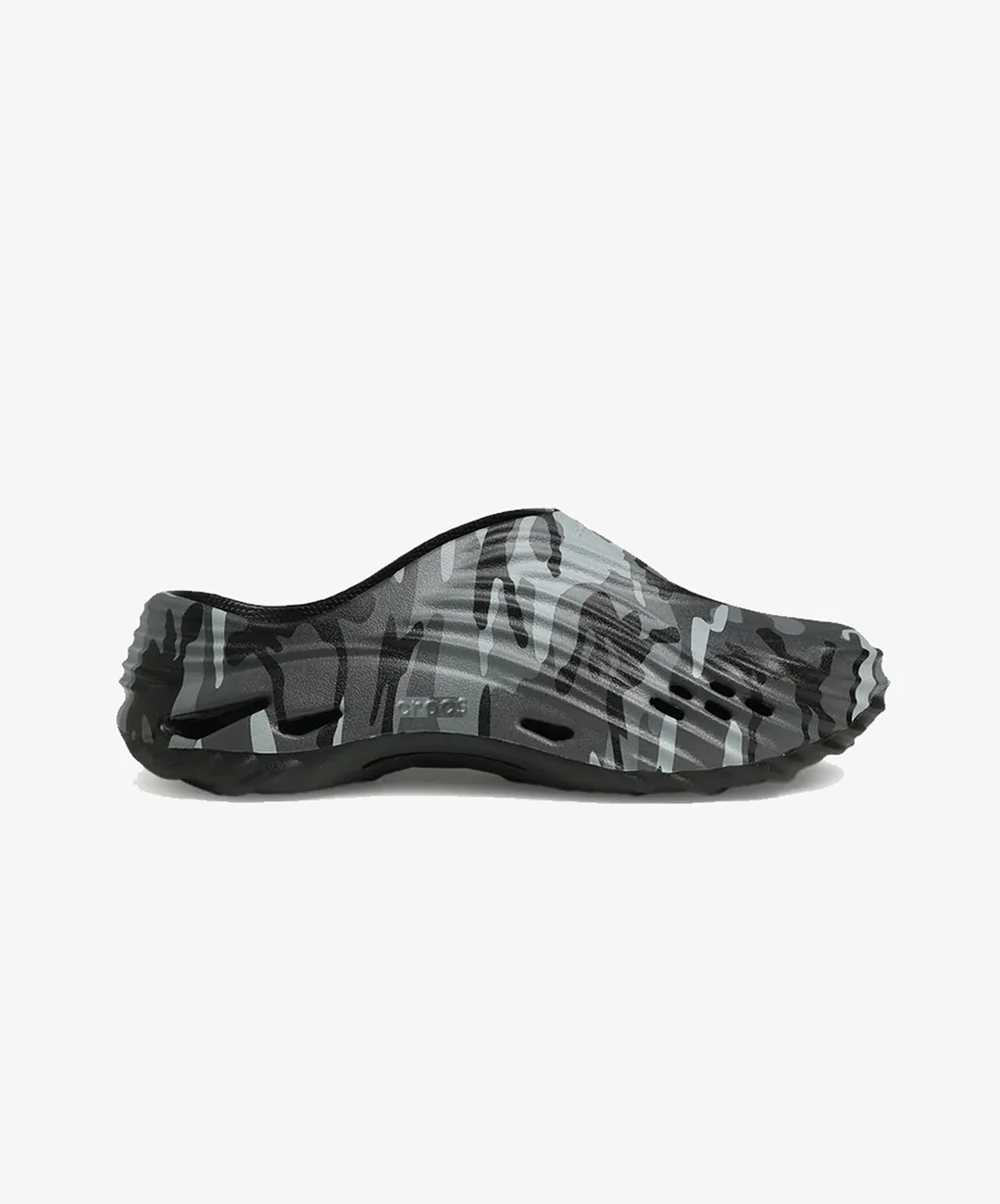 Crocs | ECHO CAMO WAVE CLOG { BLACK/SLATE GREY