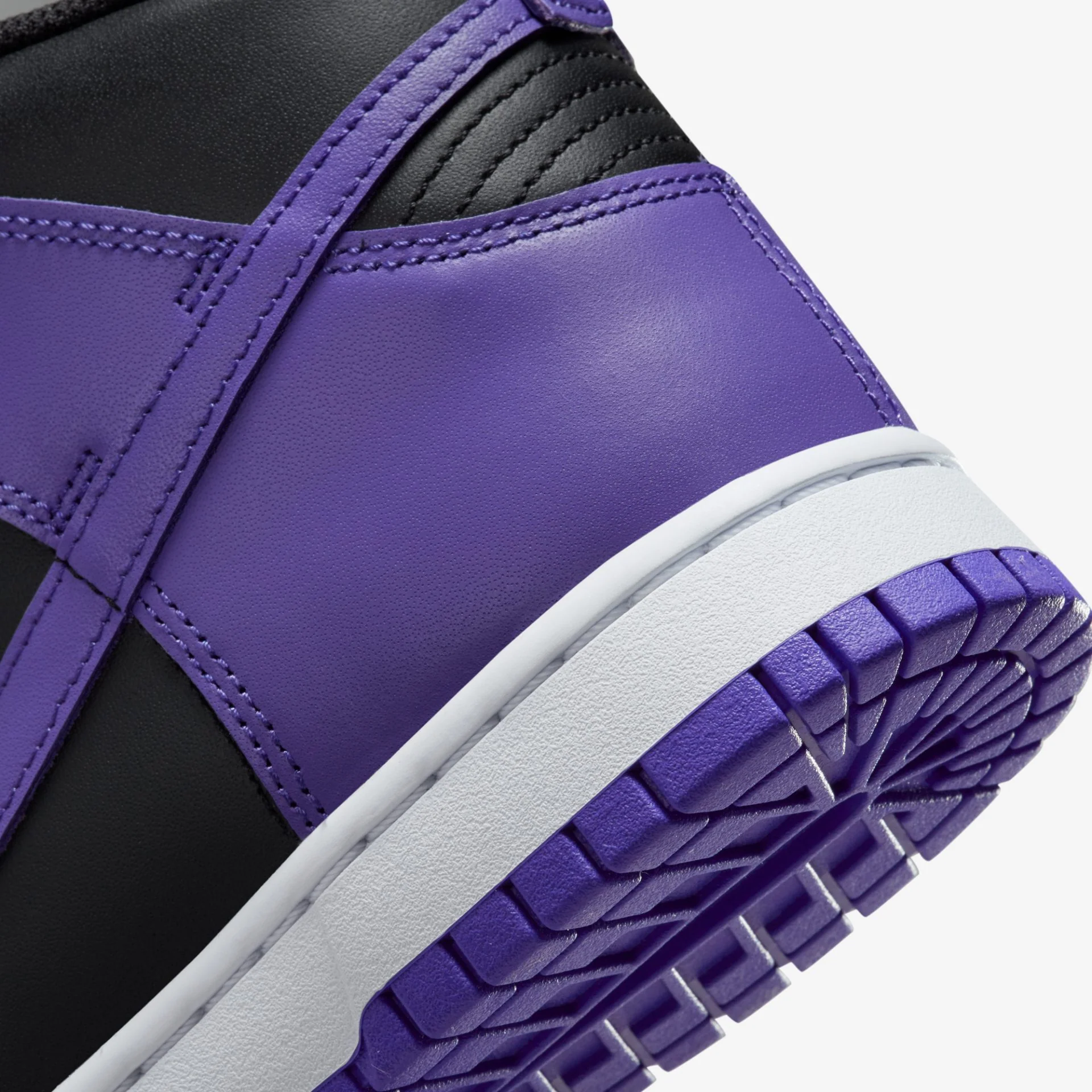Nike | DUNK HIGH RETRO BTTYS { PURPLE - Image 5