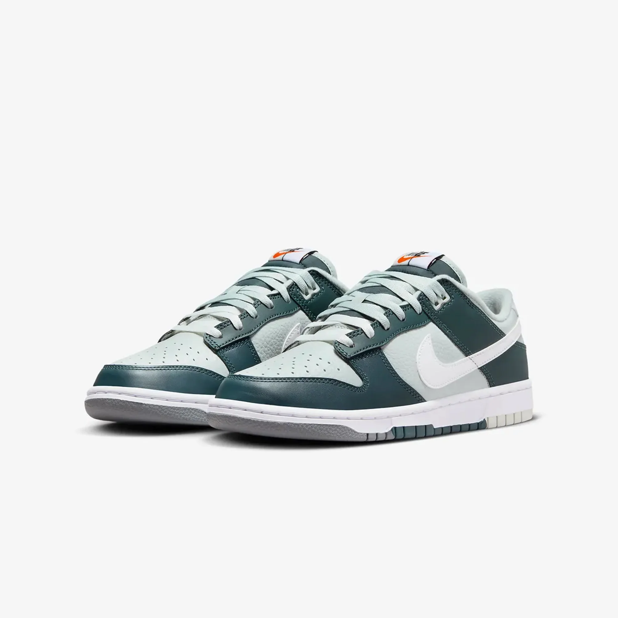 Nike | DUNK LOW RETRO PREMIUM { DEEP JUNGLE/WHITE-LIGHT SILVER - Image 2