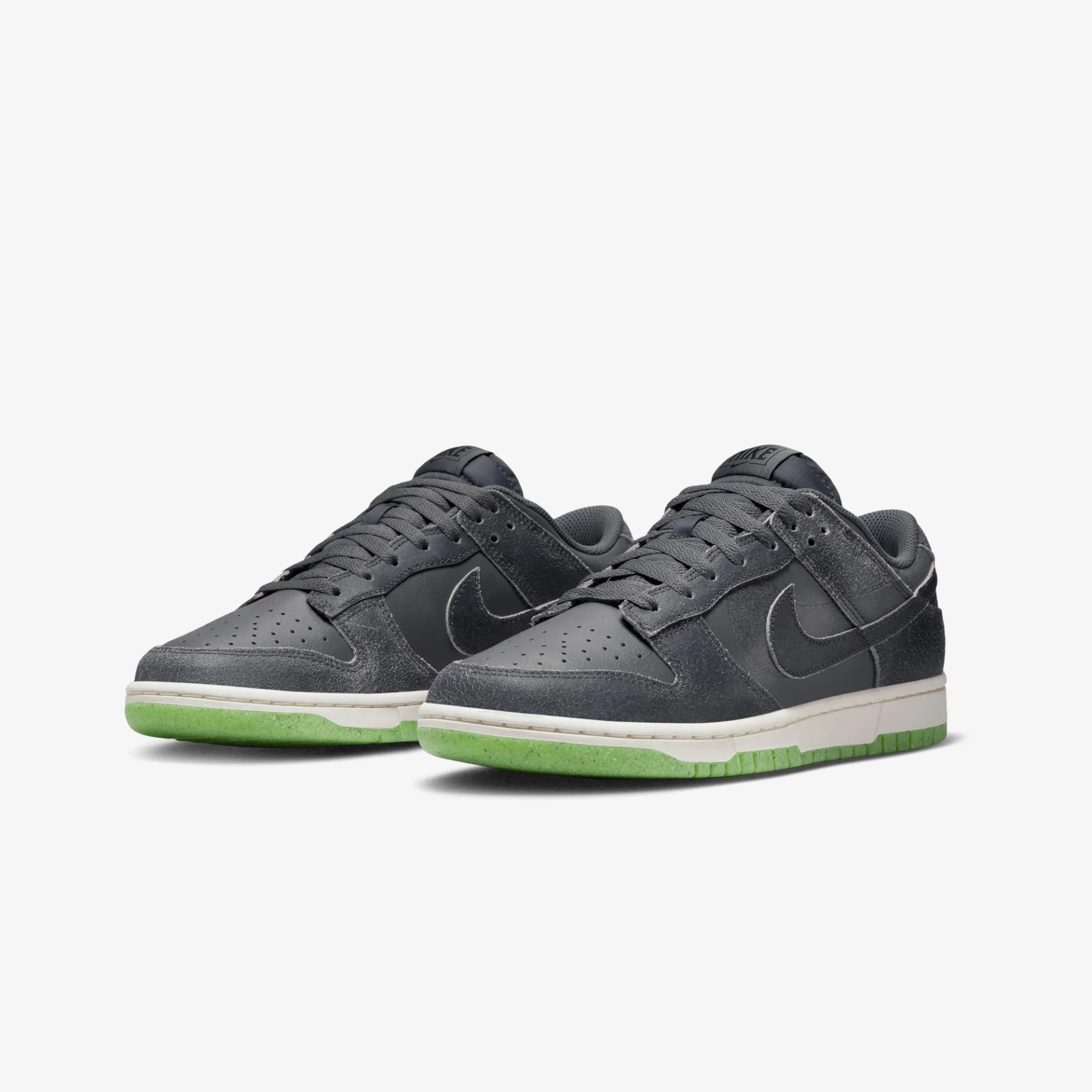 Nike | DUNK LOW RETRO PREMIUM  { SCREAM GREEN - Image 2