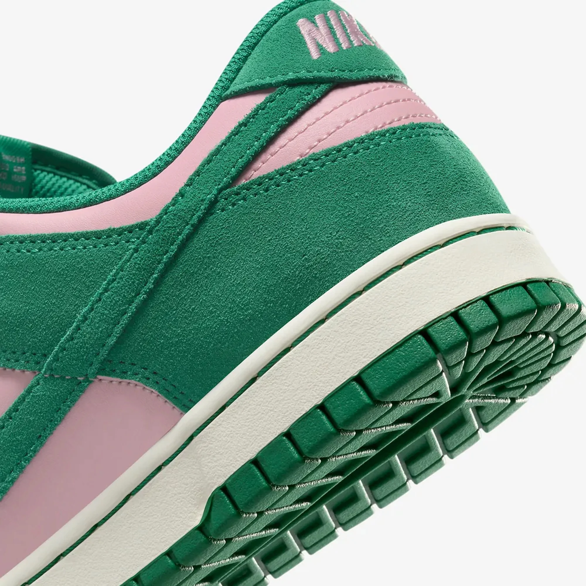 Nike | DUNK LOW RETRO SE  { MED SOFT PINK/MALACHITE-SAIL - Image 5