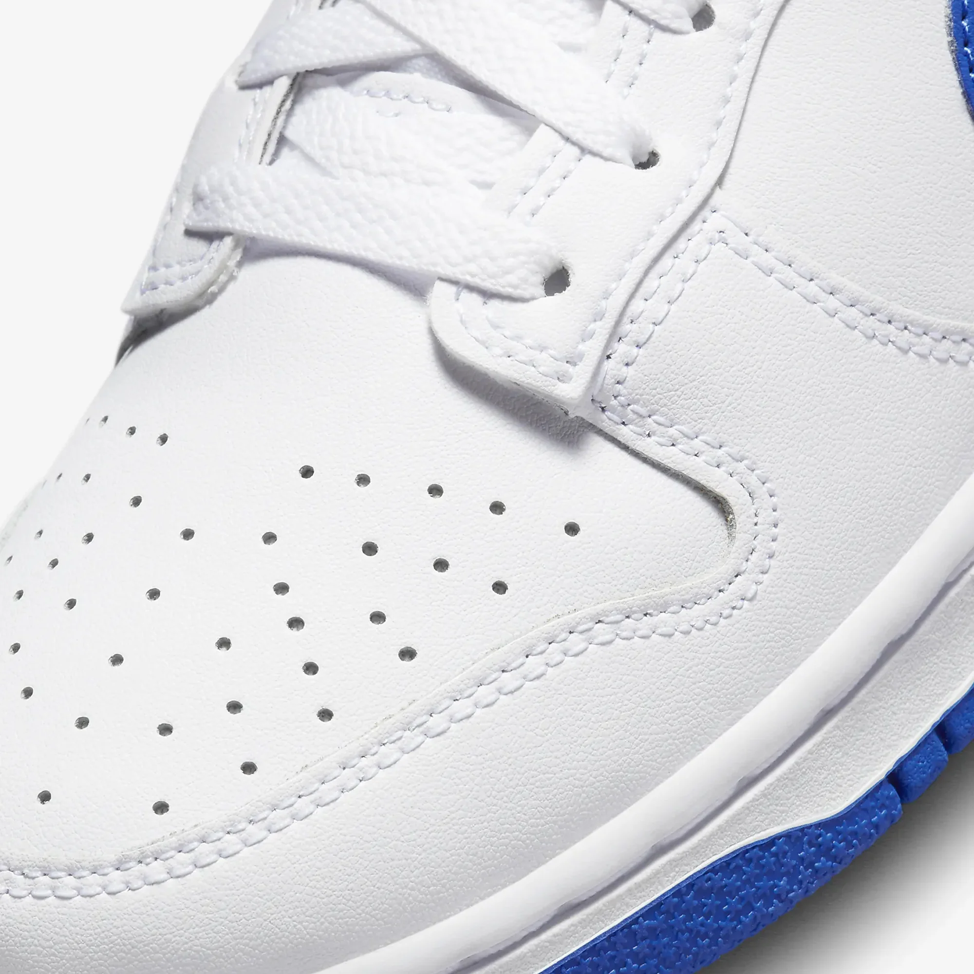 Nike | DUNK LOW RETRO { WHITE/HYPER ROYAL - Image 4