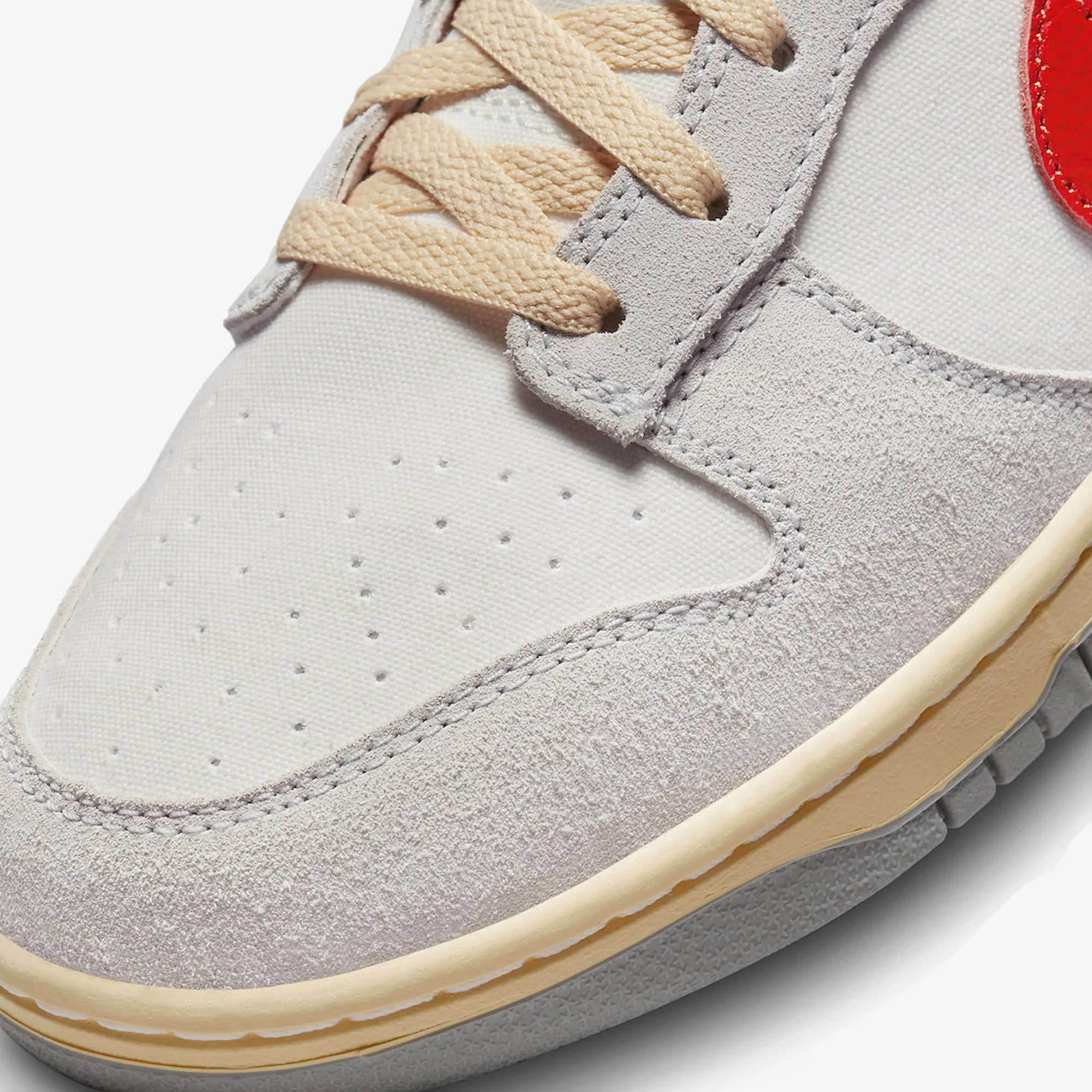 Nike | DUNK LOW { SAIL/PICANTE RED-PHOTON DUST - Image 4