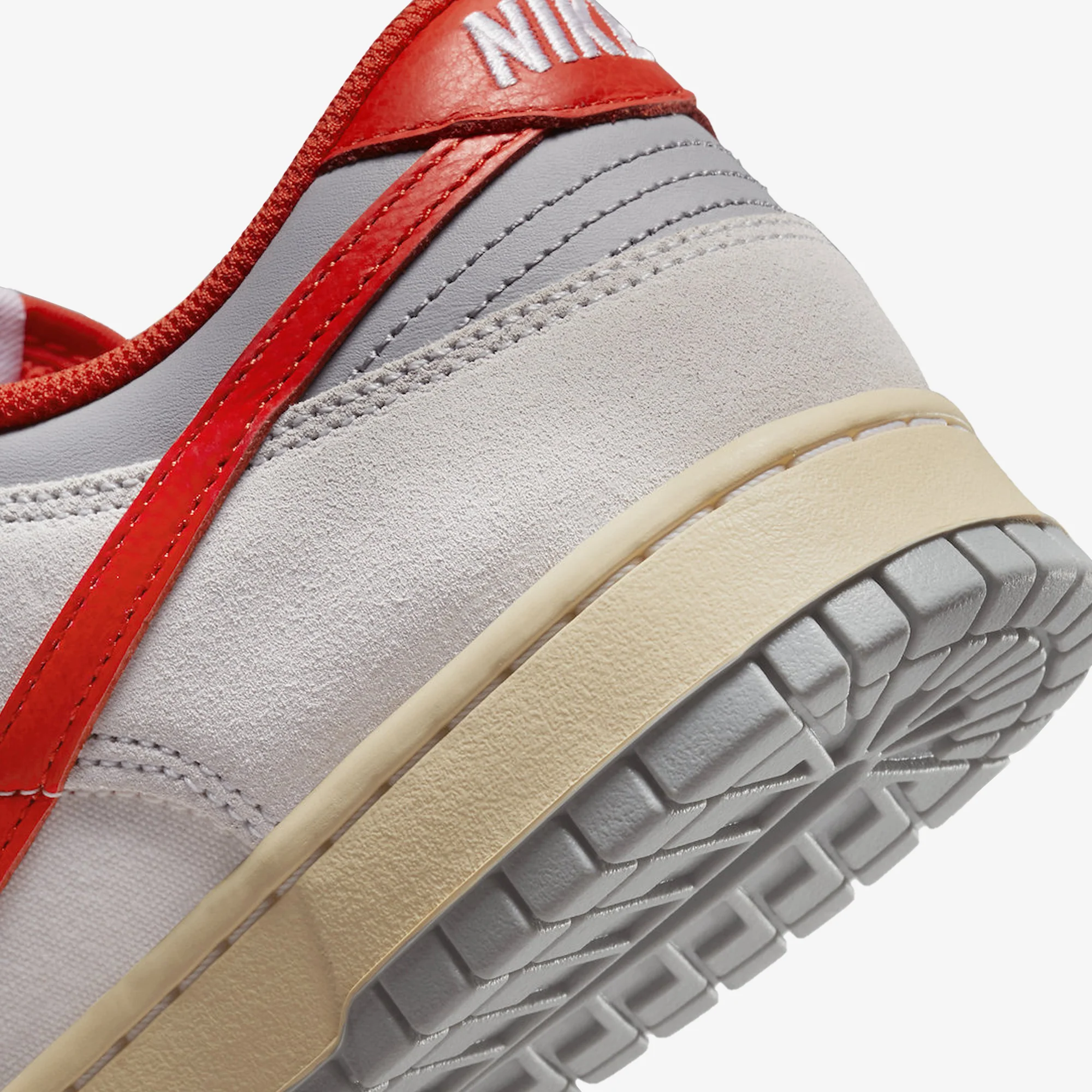 Nike | DUNK LOW { SAIL/PICANTE RED-PHOTON DUST - Image 5