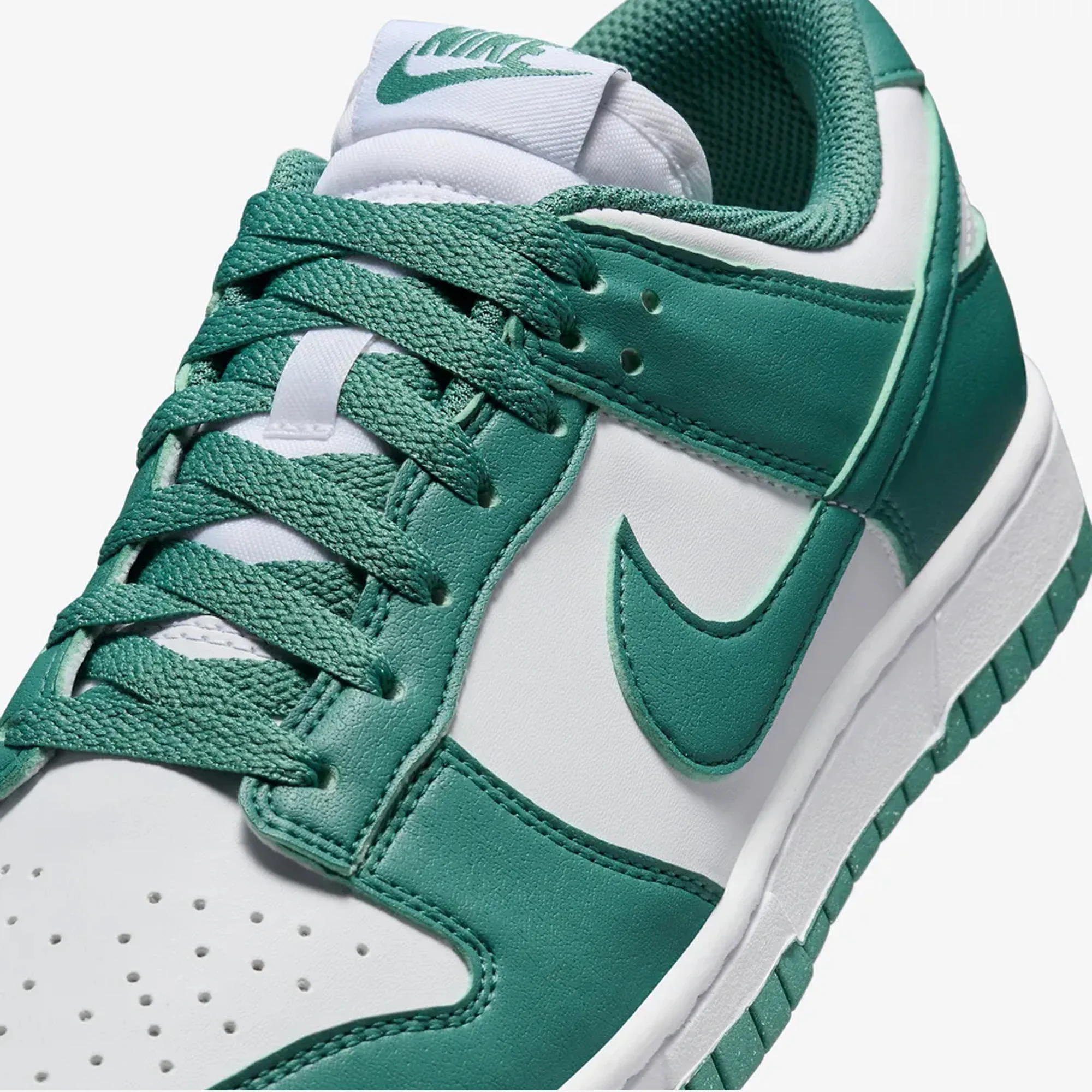 Nike | DUNK LOW { WHITE/BICOASTAL - Image 4