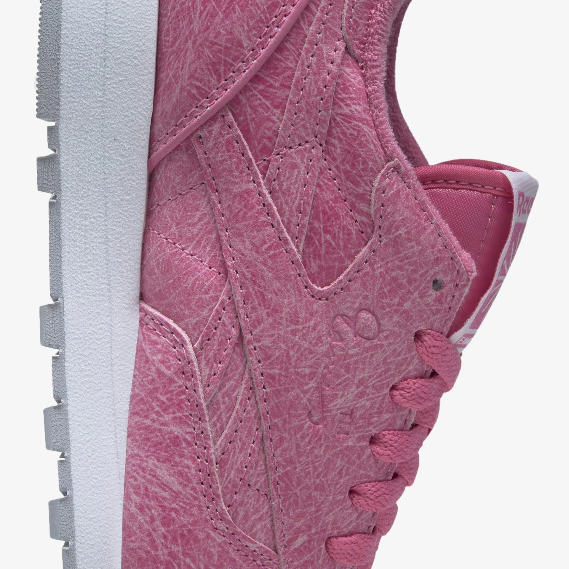 Reebok | EAMES CLASSIC LEATHER { ASTRO PINK - Image 5