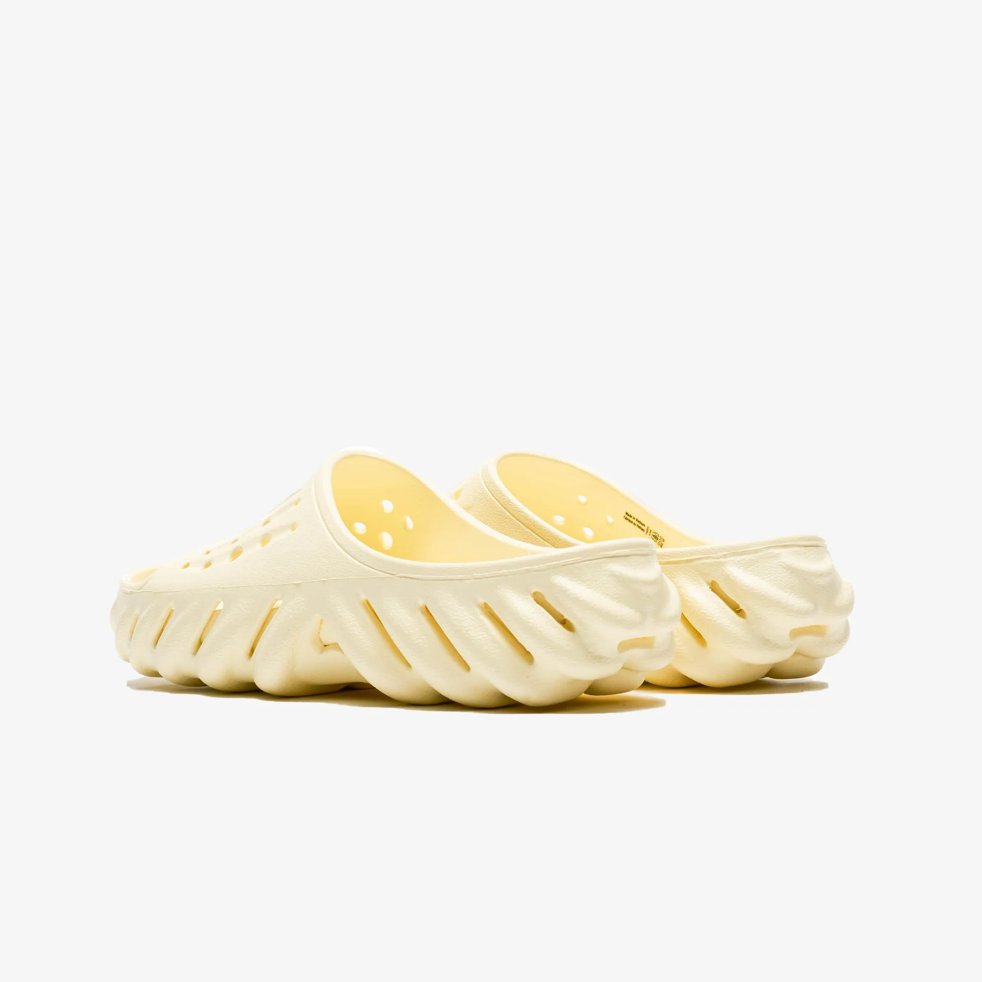 Crocs | ECHO SLIDE { BUTTERCREAM - Image 3