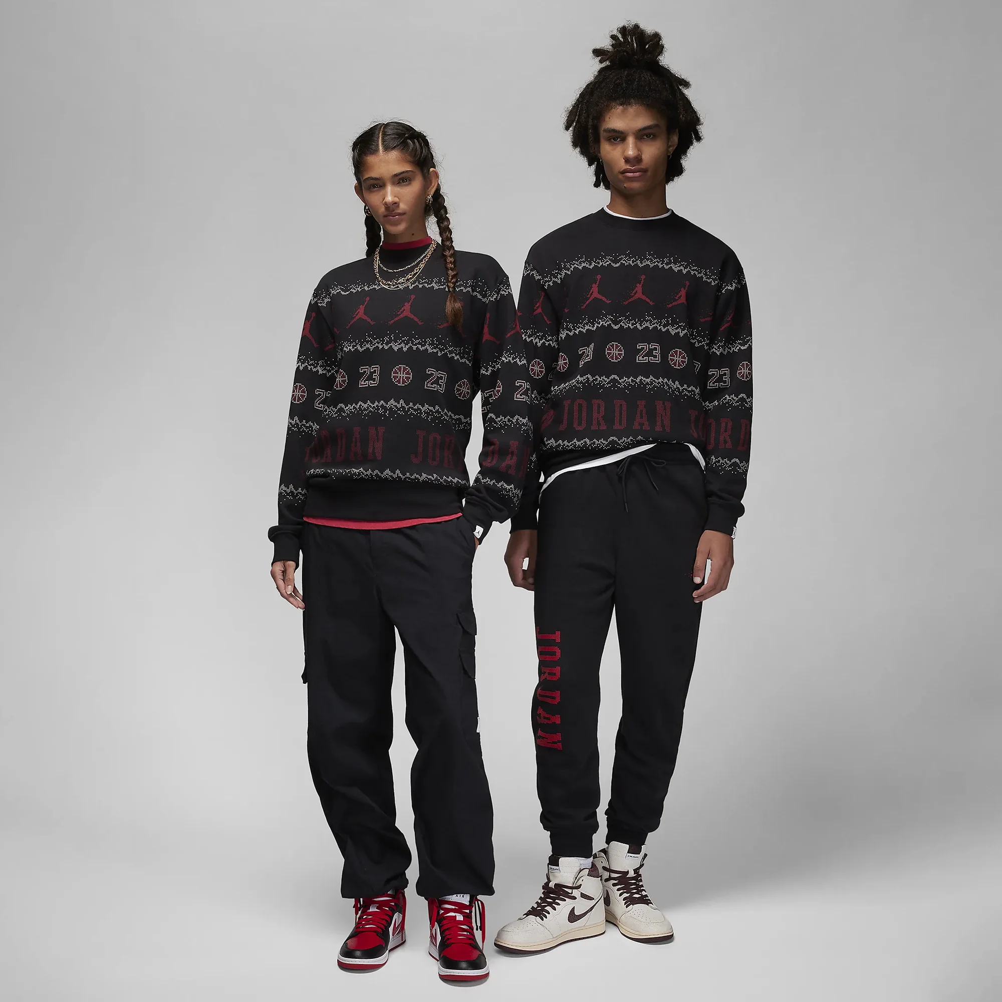 Jordan | ESSENTIALS HOLIDAY FLEECE CREW  { BLACK - Image 5