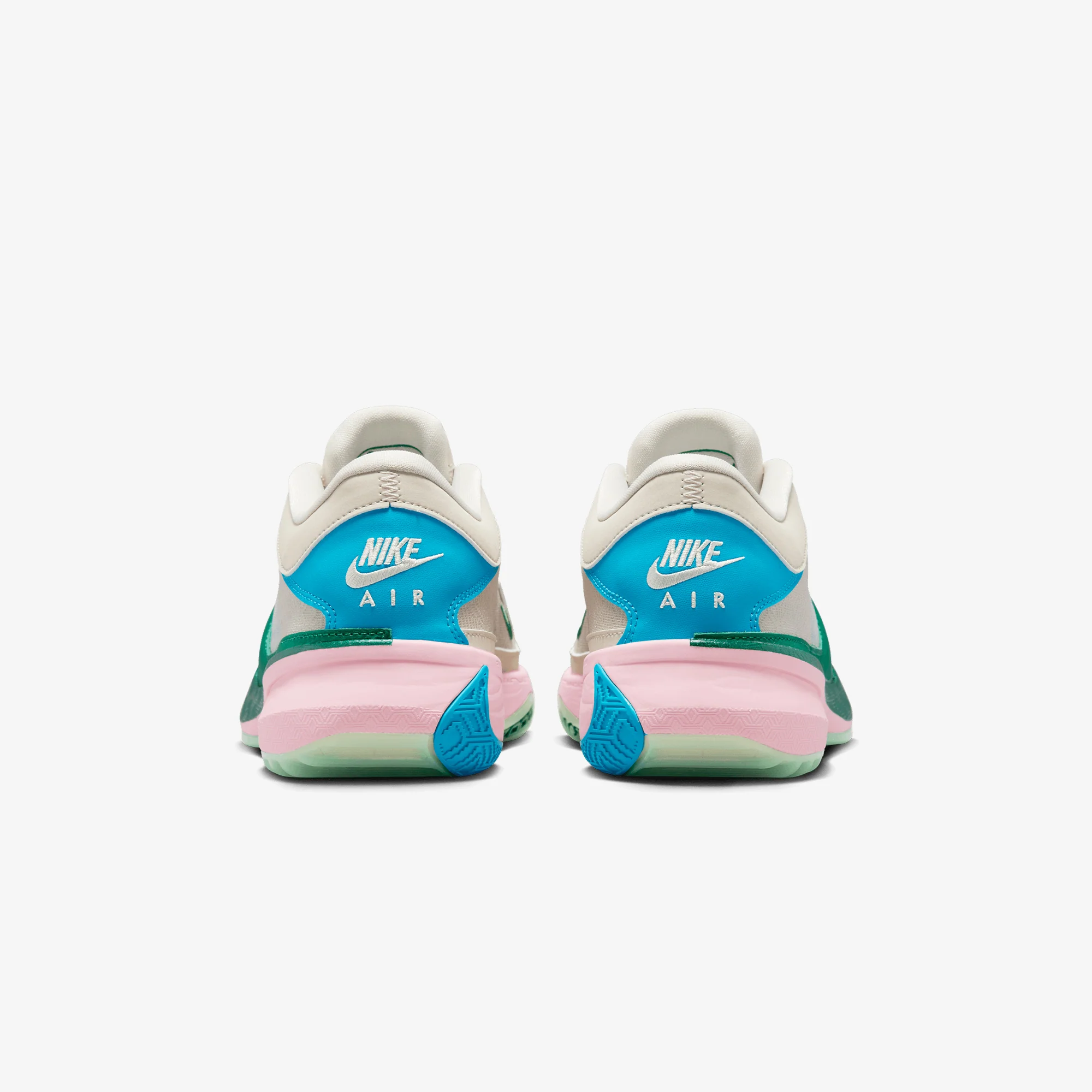 Nike | FREAK 5 EP { LT OREWOOD BRN/EMERALD RISE - Image 3