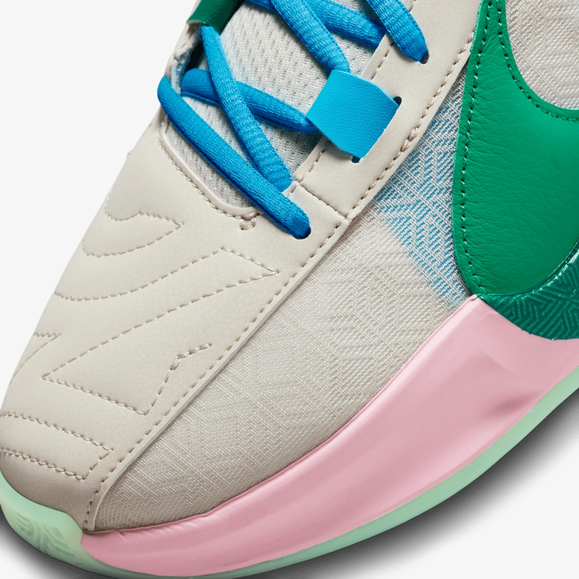 Nike | FREAK 5 EP { LT OREWOOD BRN/EMERALD RISE - Image 4