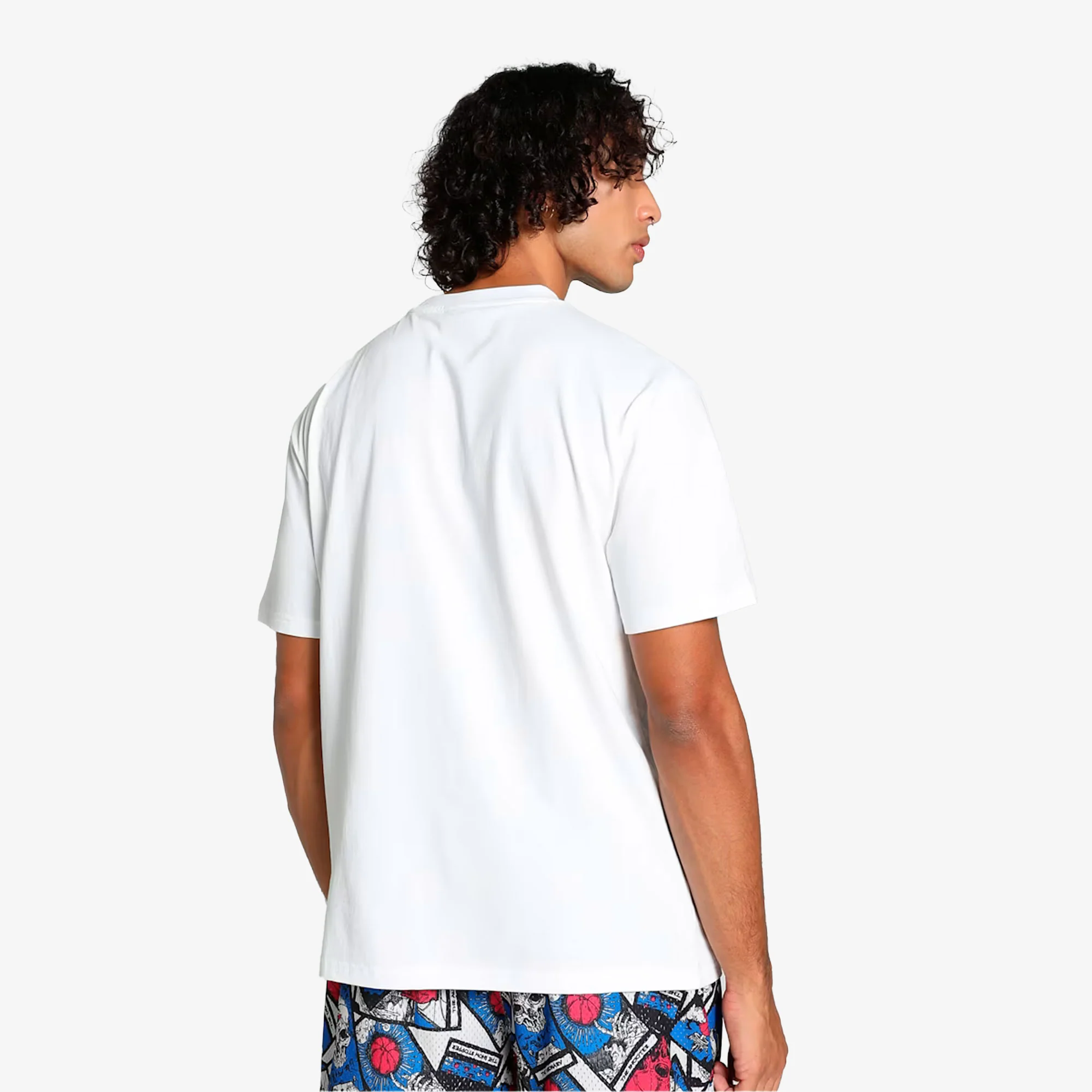 Puma | HOOPS DECK BASKETBALL T-SHIRT  { WHITE - Image 2