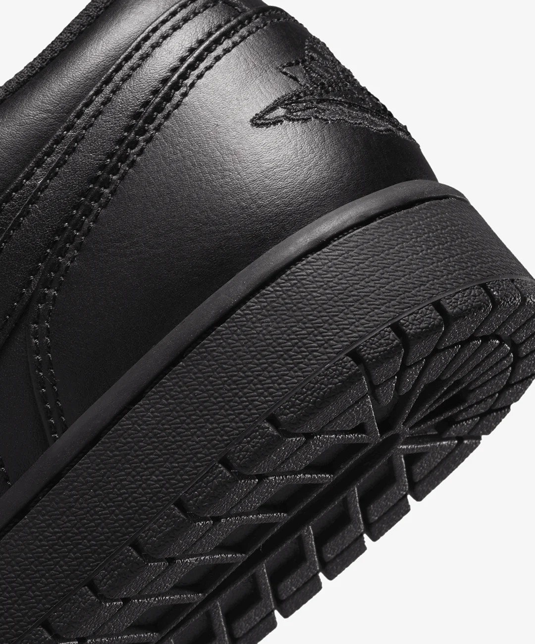 JORDAN | AIR JORDAN 1 LOW { BLACK/BLACK-BLACK - Image 6