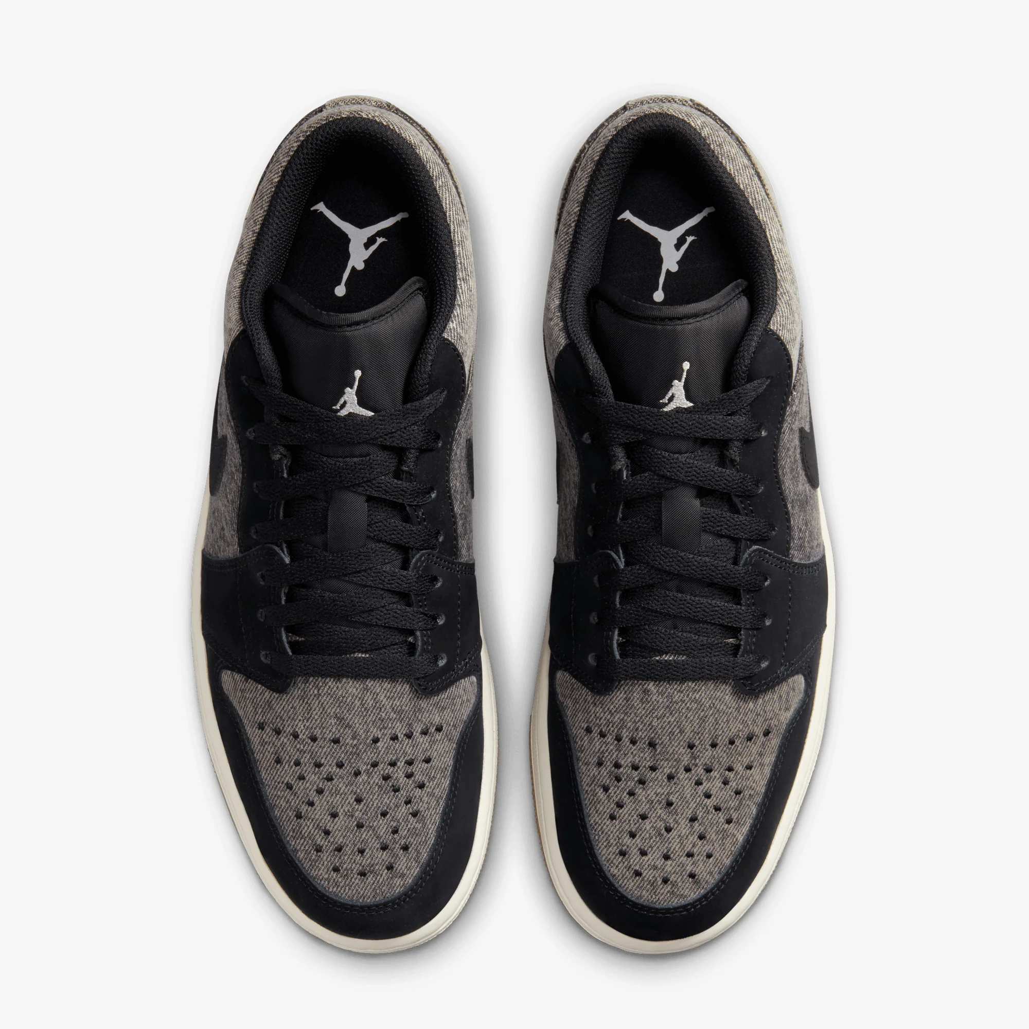 JORDAN | AIR JORDAN 1 LOW { BLACK/BLACK-LT SMOKE GREY-SAIL - Image 2