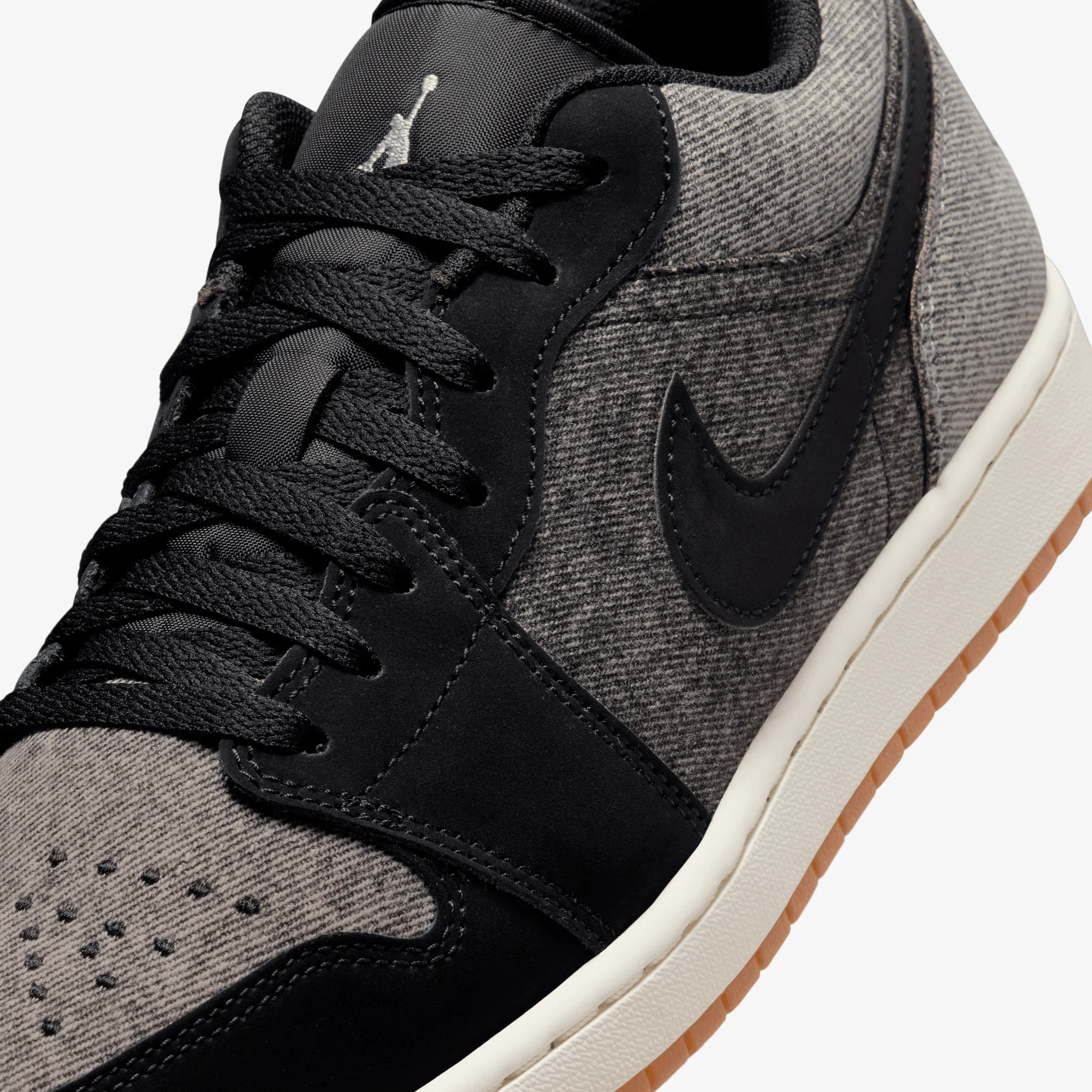 JORDAN | AIR JORDAN 1 LOW { BLACK/BLACK-LT SMOKE GREY-SAIL - Image 5