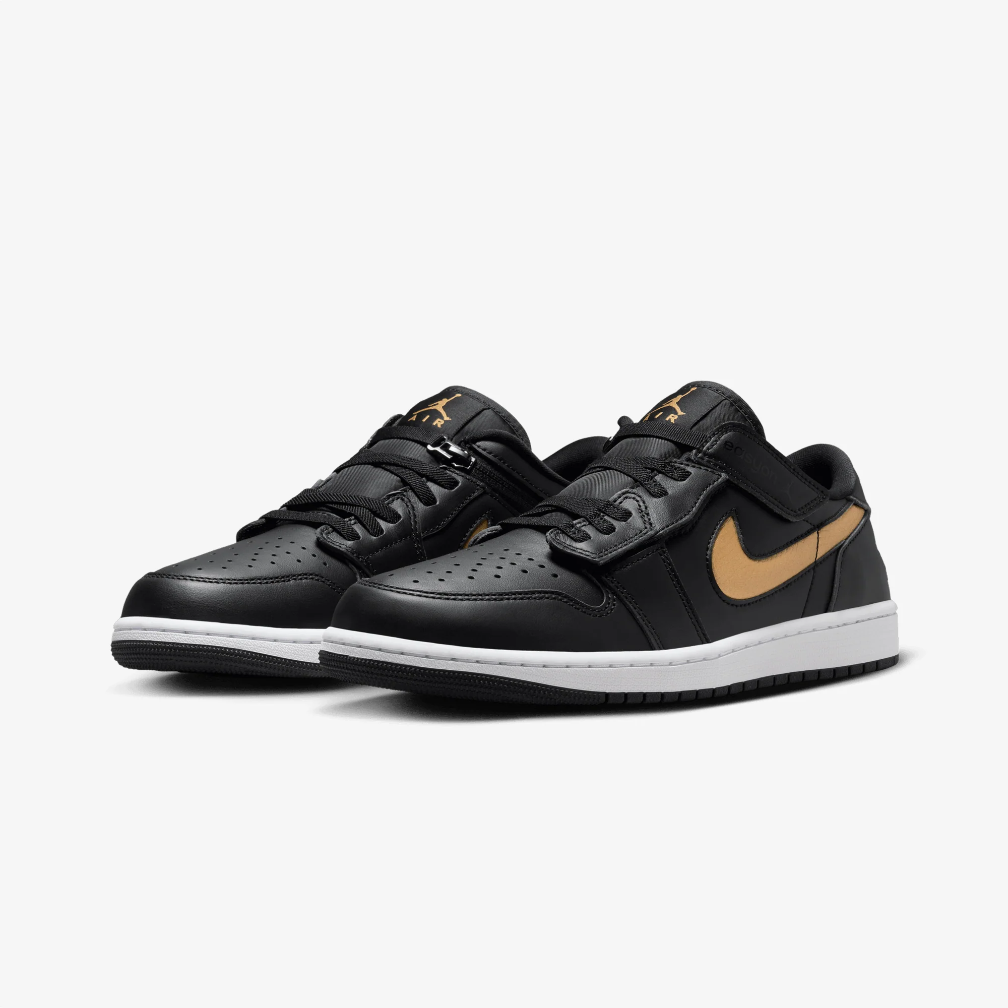 JORDAN | AIR JORDAN 1 LOW EASYON { BLACK/METALLIC GOLD-WHITE - Image 3