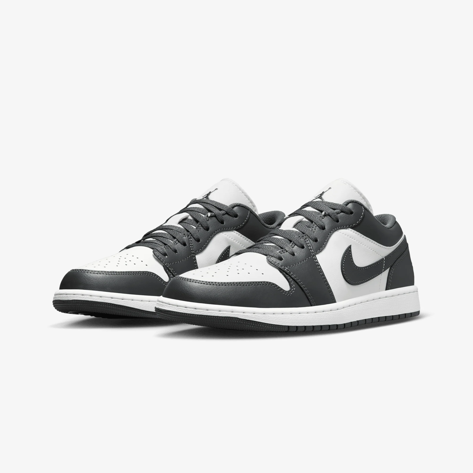 JORDAN | AIR JORDAN 1 LOW { IRON GREY/SUMMIT WHITE - Image 3