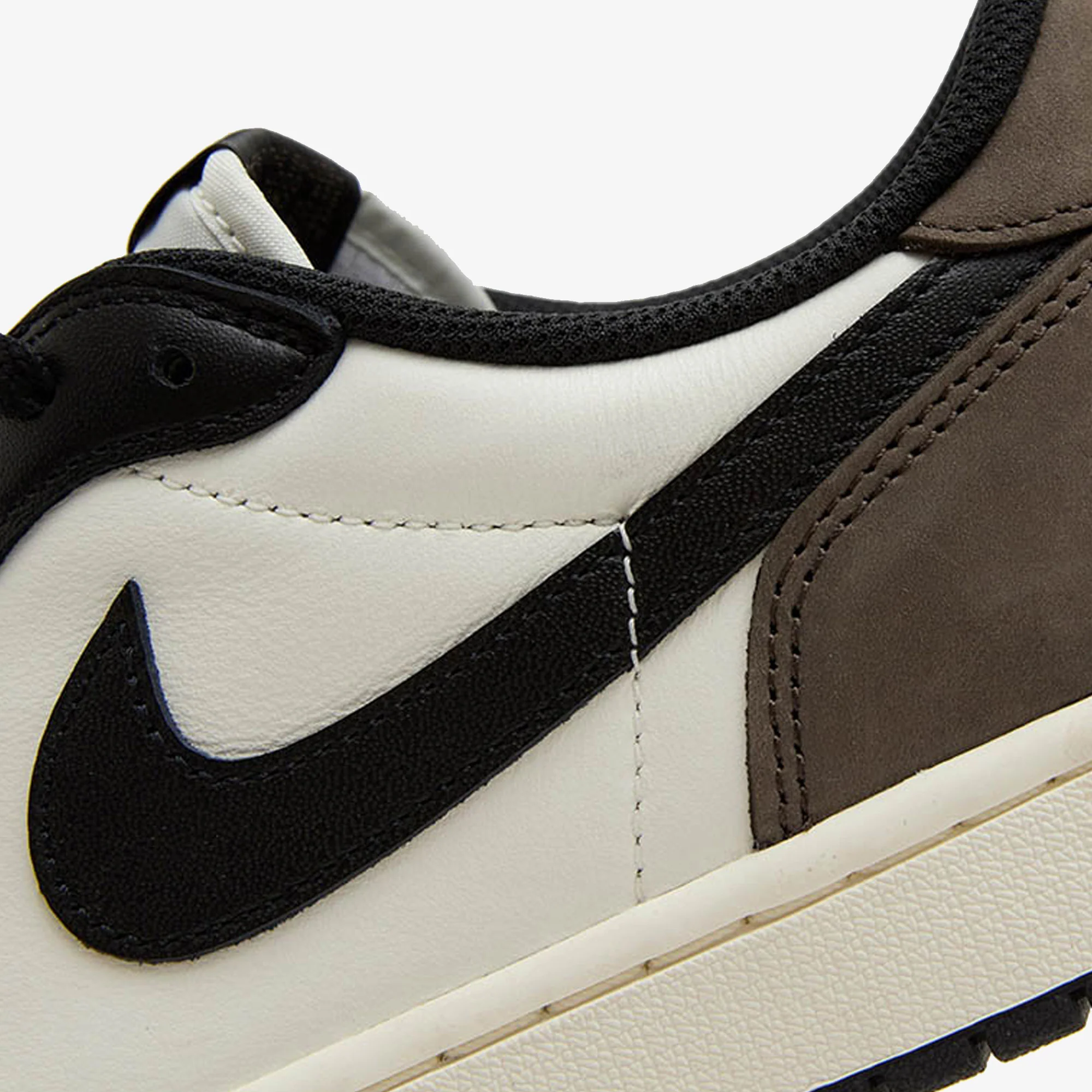 JORDAN | AIR JORDAN 1 LOW OG"MOCHA" { SAIL/BLACK-DARK MOCHA - Image 4