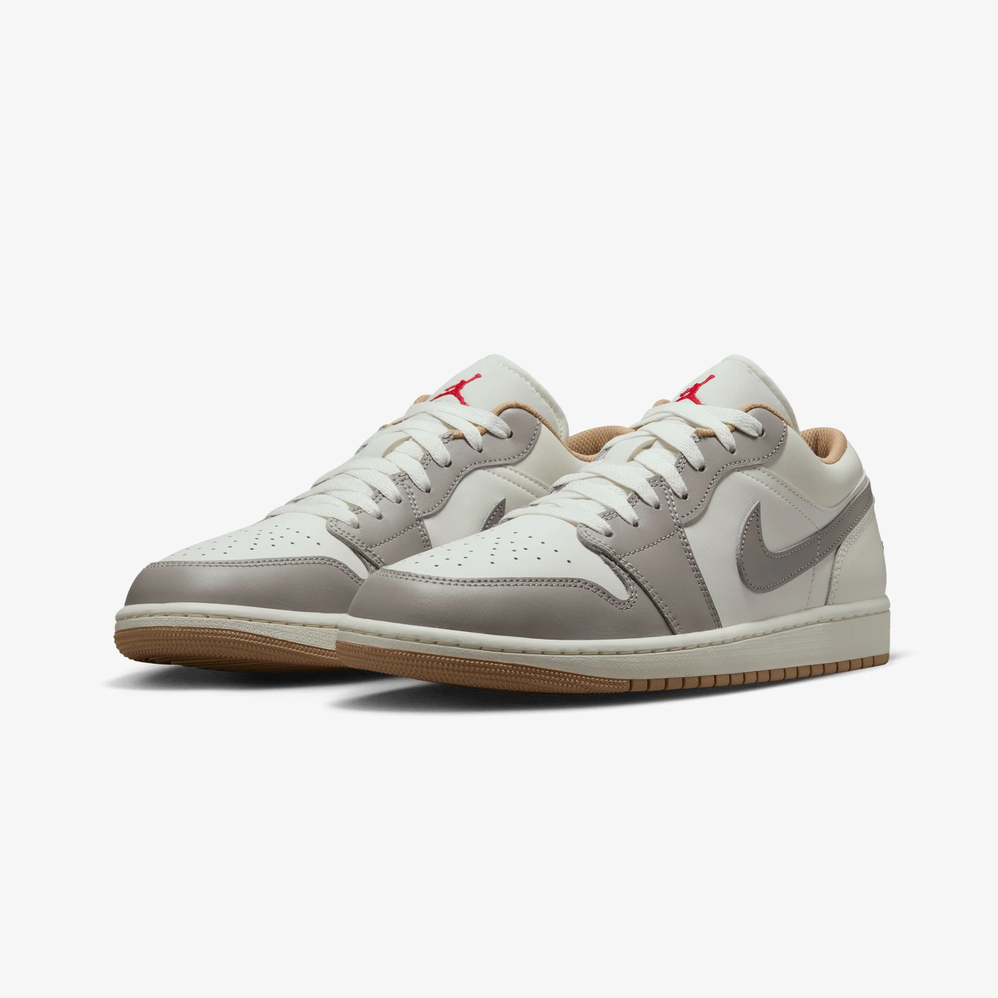 JORDAN | AIR JORDAN 1 LOW { SAIL/FIRE RED-COLLEGE GREY-HEMP - Image 3