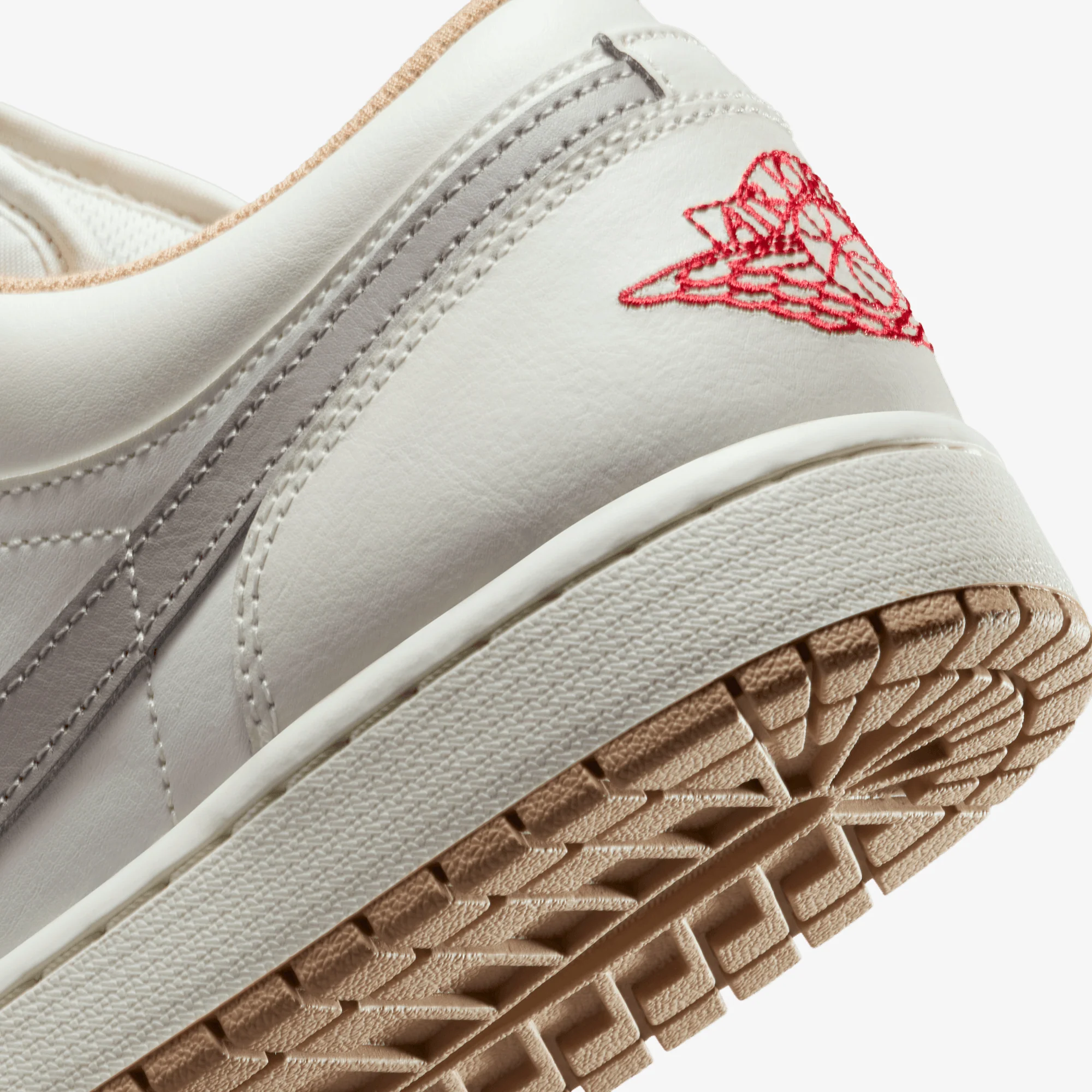 JORDAN | AIR JORDAN 1 LOW { SAIL/FIRE RED-COLLEGE GREY-HEMP - Image 6