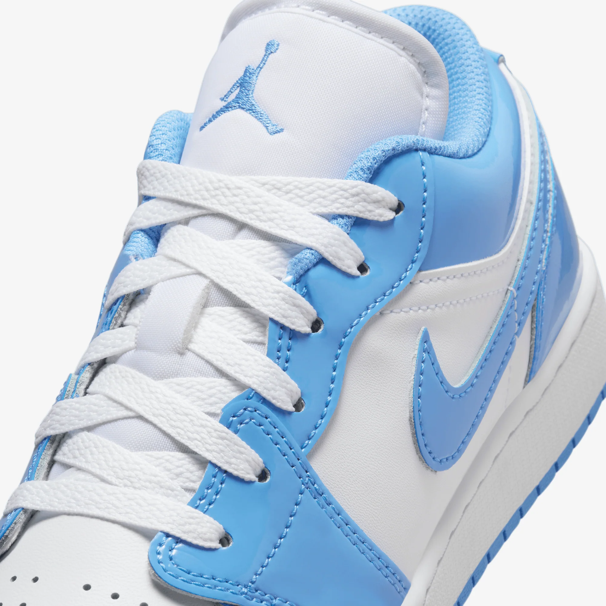 JORDAN | AIR JORDAN 1 LOW SE (GS) { WHITE/LEGEND BLUE - Image 5