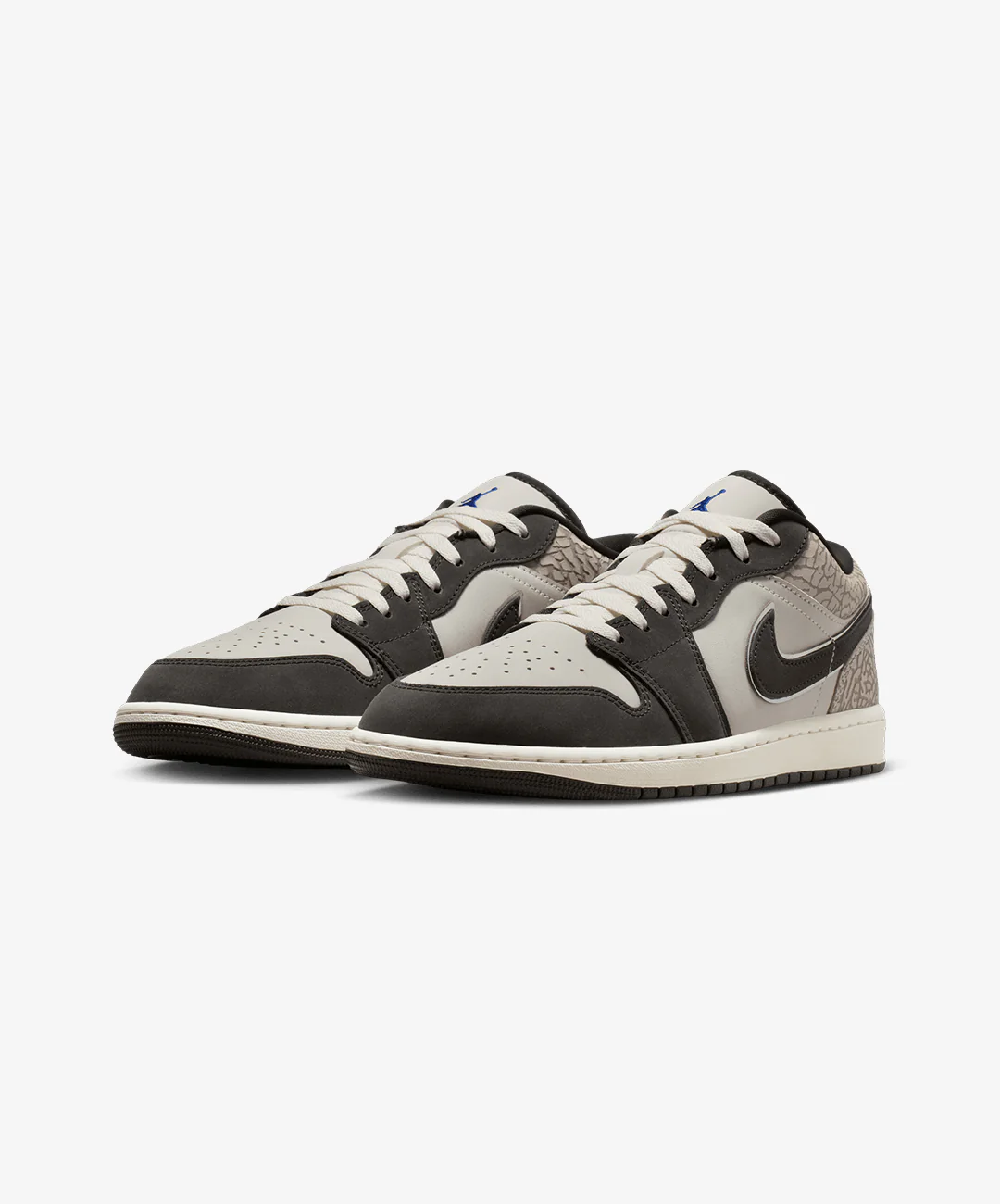 Jordan | AIR JORDAN 1 LOW SE { SAIL/DEEP PEWTER/GAMMA GREY/GAME ROYAL - Image 3