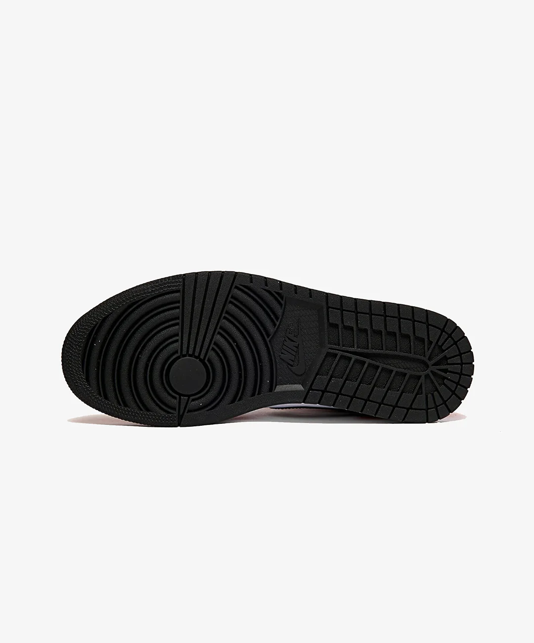 JORDAN | AIR JORDAN 1 MID { BLACK/BLACK-GYM RED - Image 6