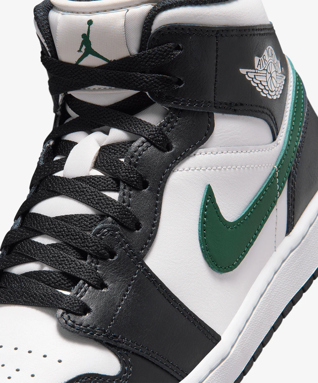 JORDAN | AIR JORDAN 1 MID { BLACK/SUMMIT WHITE-GORGE GREEN - Image 5