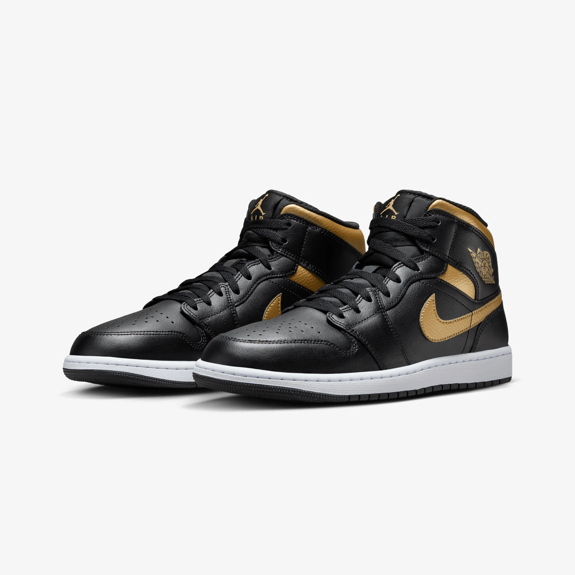 JORDAN | AIR JORDAN 1 MID { BLACK/METALLIC GOLD-WHITE - Image 3