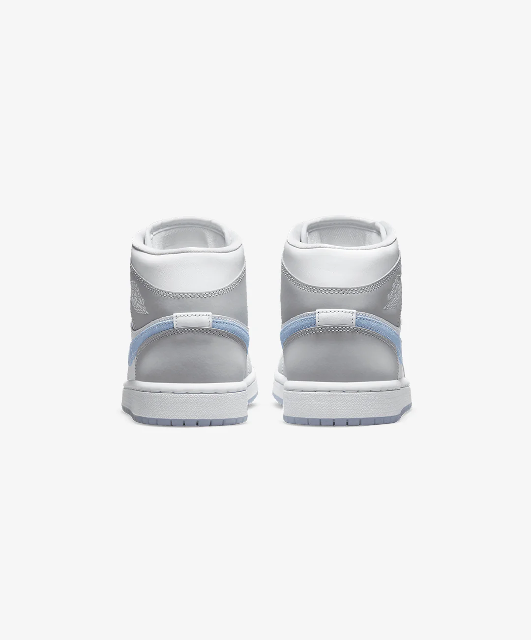 JORDAN | AIR JORDAN 1 MID { WHITE/ALUMINUM-WOLF GREY - Image 4
