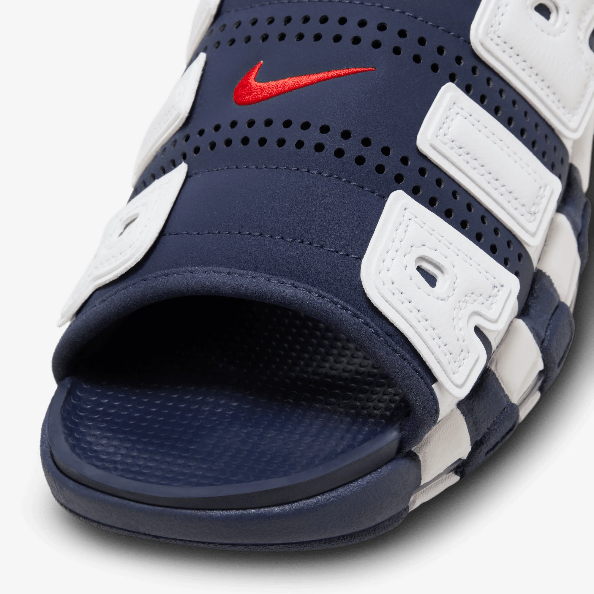 JORDAN | AIR MORE UPTEMPO { MIDNIGHT NAVY/UNIVERSITY RED-WHITE-CLEAR - Image 4