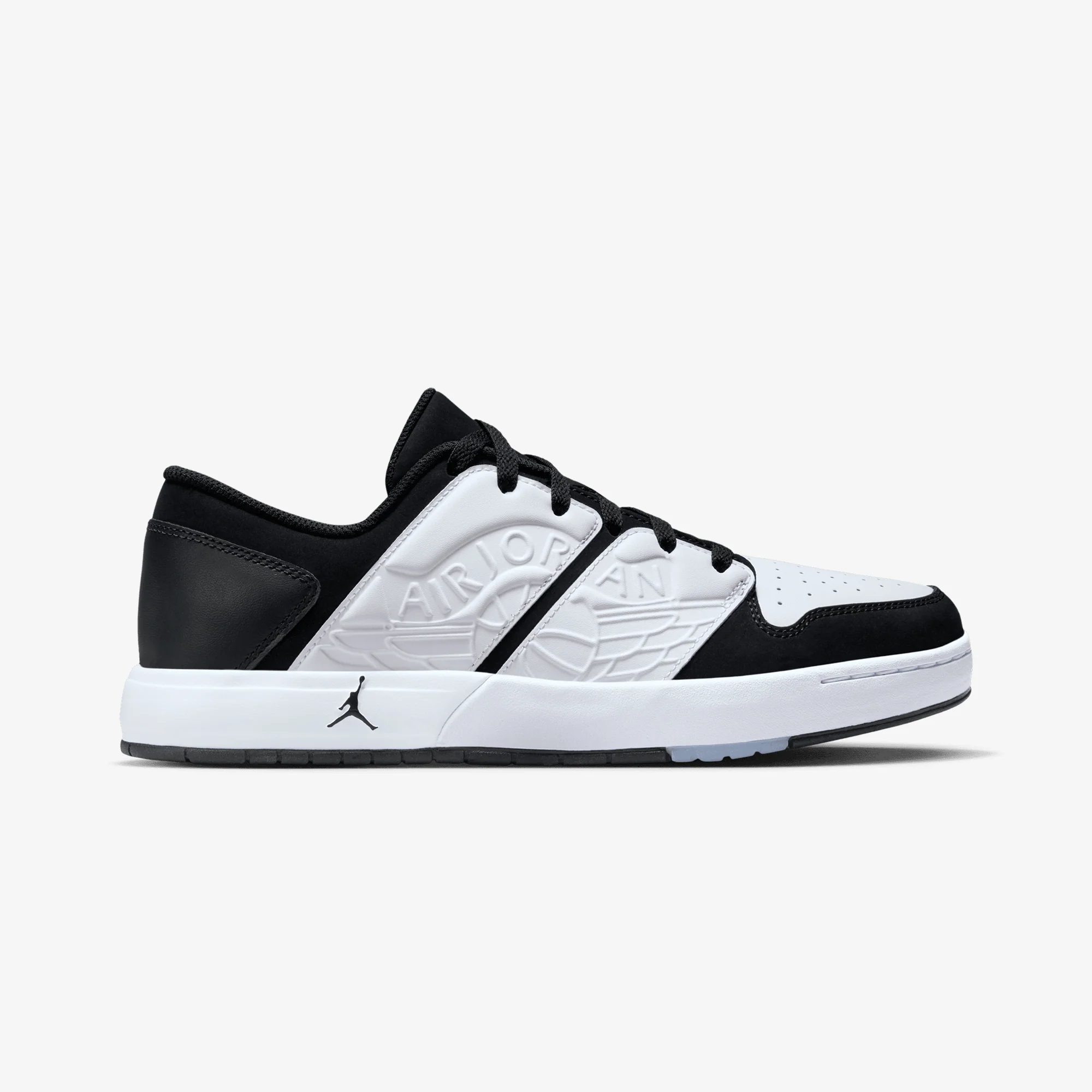 Jordan | NU RETRO 1 LOW  { WHITE/BLACK-WHITE
