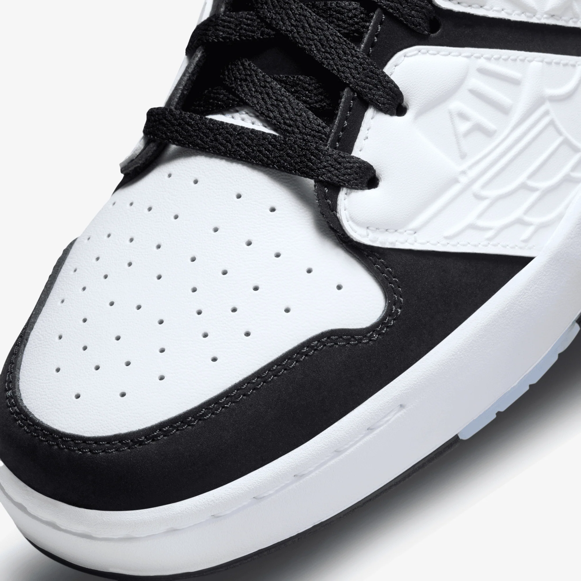 Jordan | NU RETRO 1 LOW  { WHITE/BLACK-WHITE - Image 5