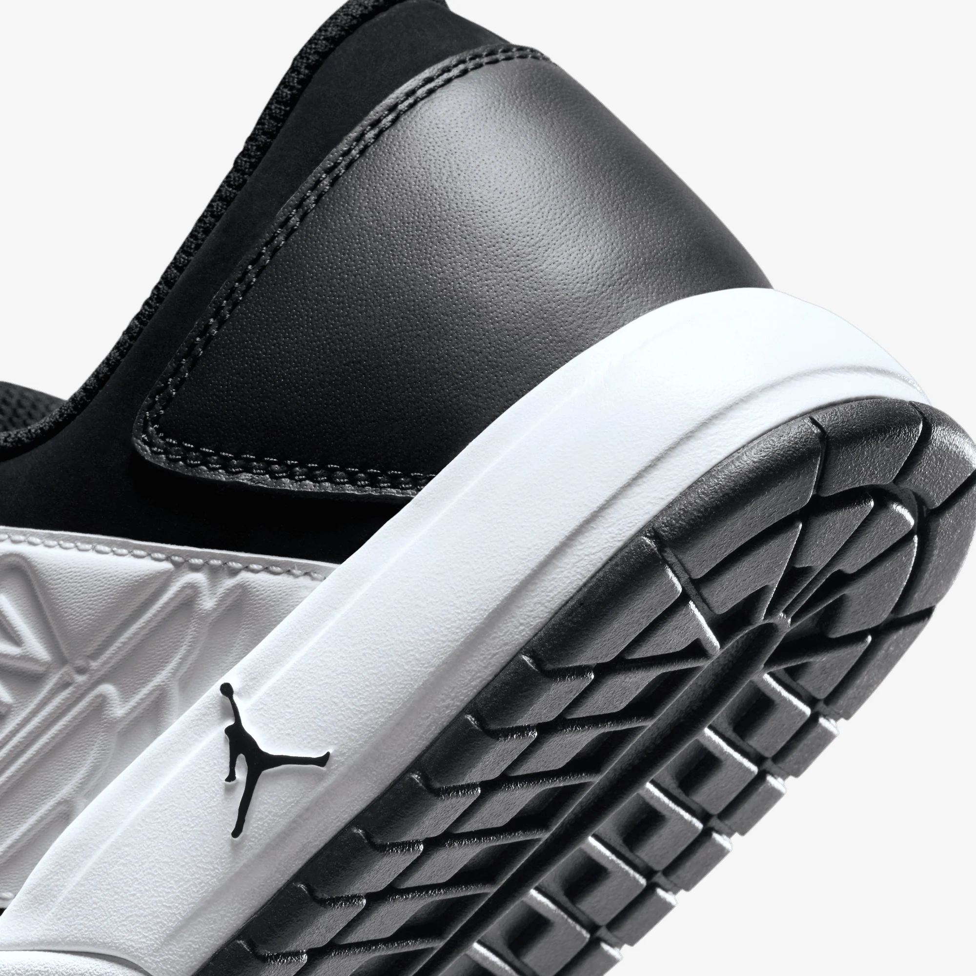 Jordan | NU RETRO 1 LOW  { WHITE/BLACK-WHITE - Image 6