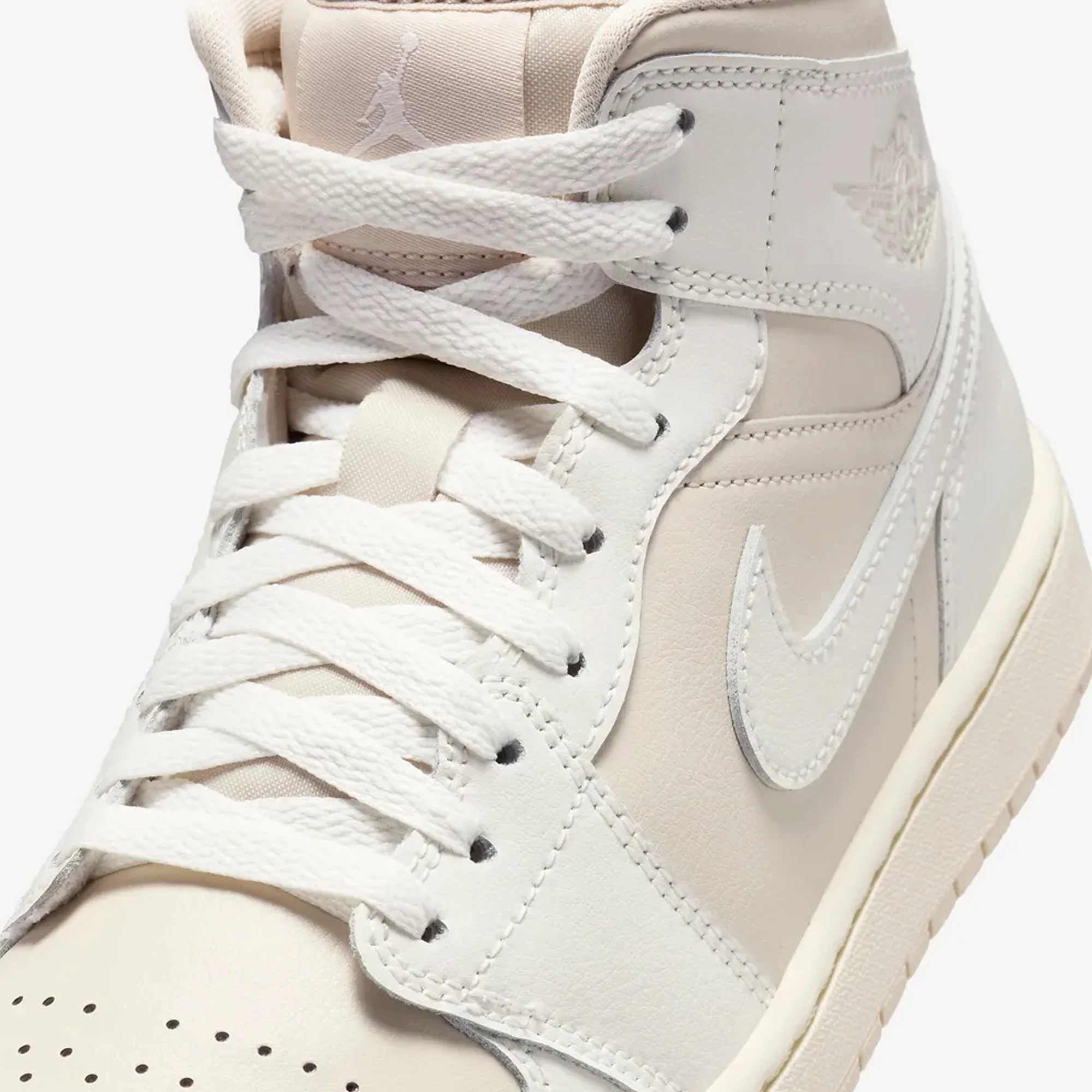 JORDAN | AIR JORDAN 1 MID { LEGEND LT BROWN/SAIL-MUSLIN - Image 5