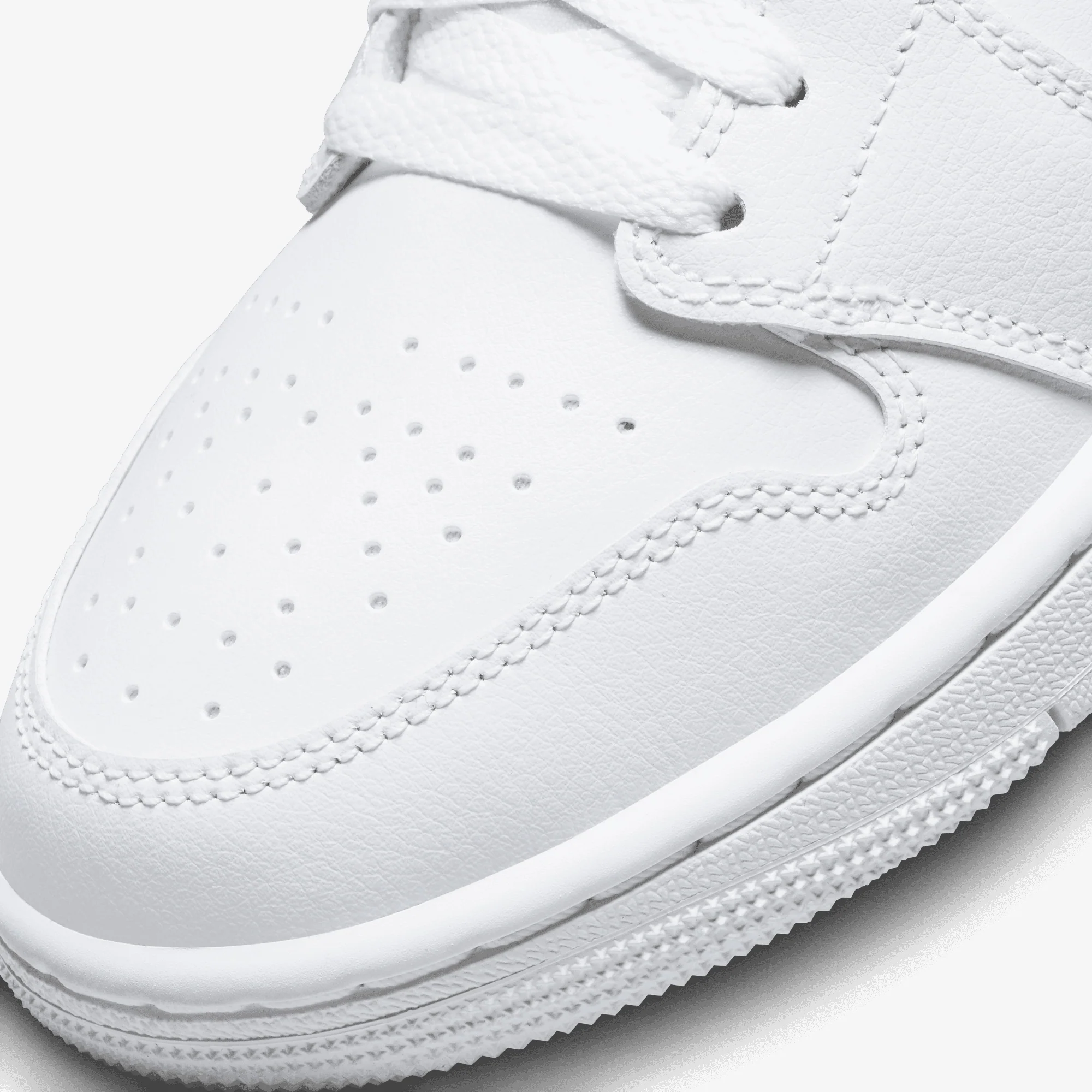 JORDAN | AIR JORDAN 1 MID { WHITE/WHITE-WHITE - Image 5