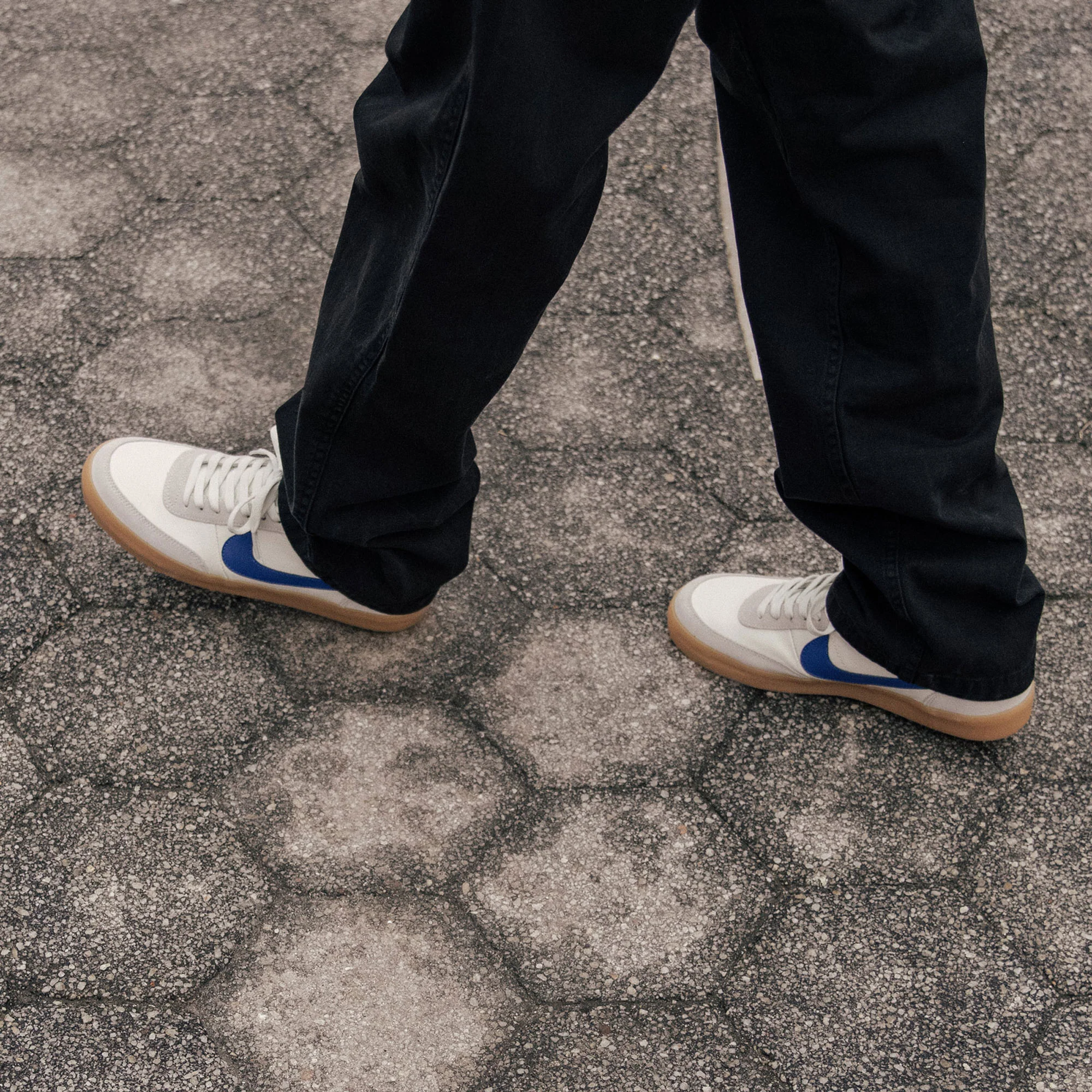 Nike | KILLSHOT 2 LEATHER  { SAIL/HYPER BLUE-GUM YELLOW - Image 6