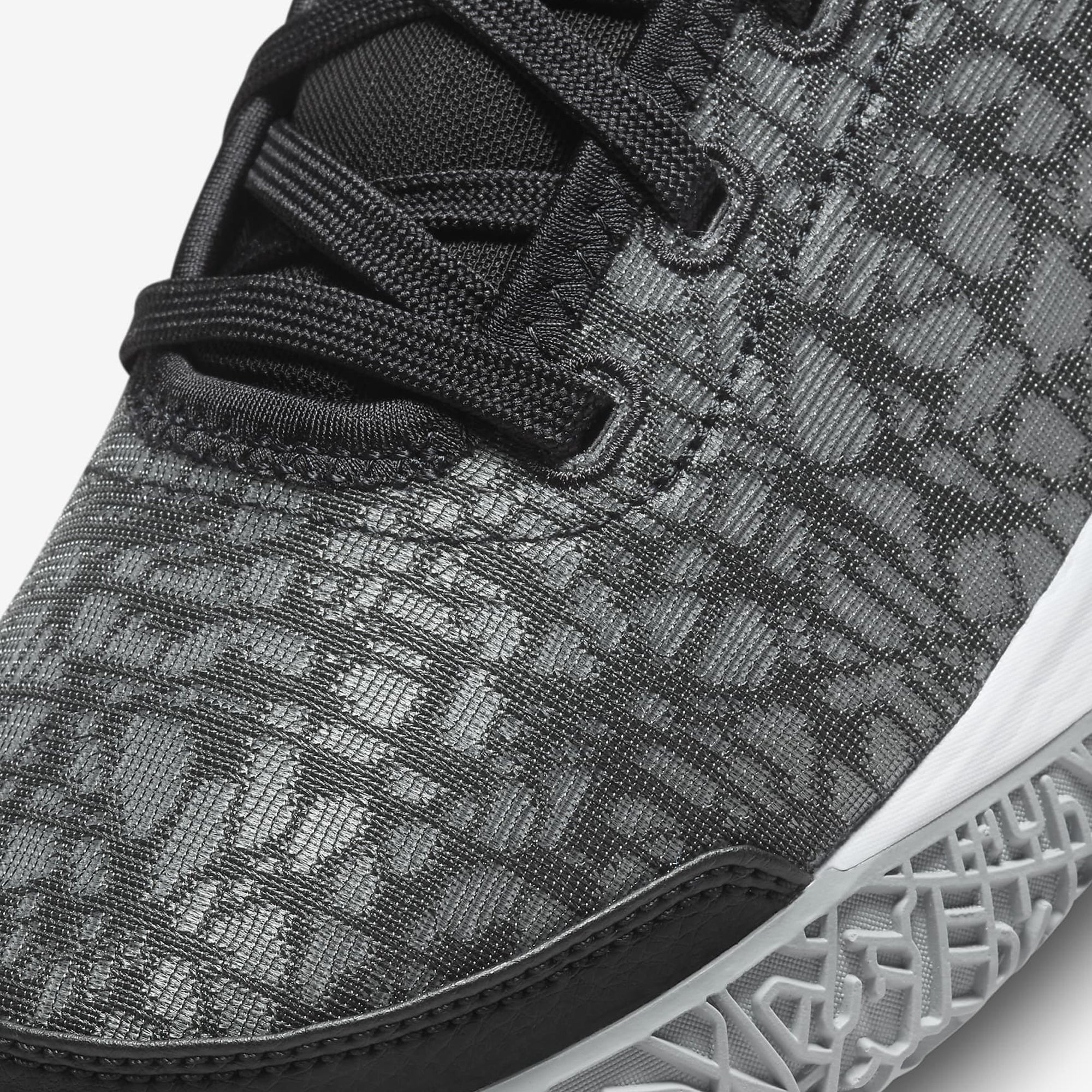 Nike | LEBRON NXXT GEN EP { BLACK/WOLF GREY-WHITE-LIGHT BONE - Image 4