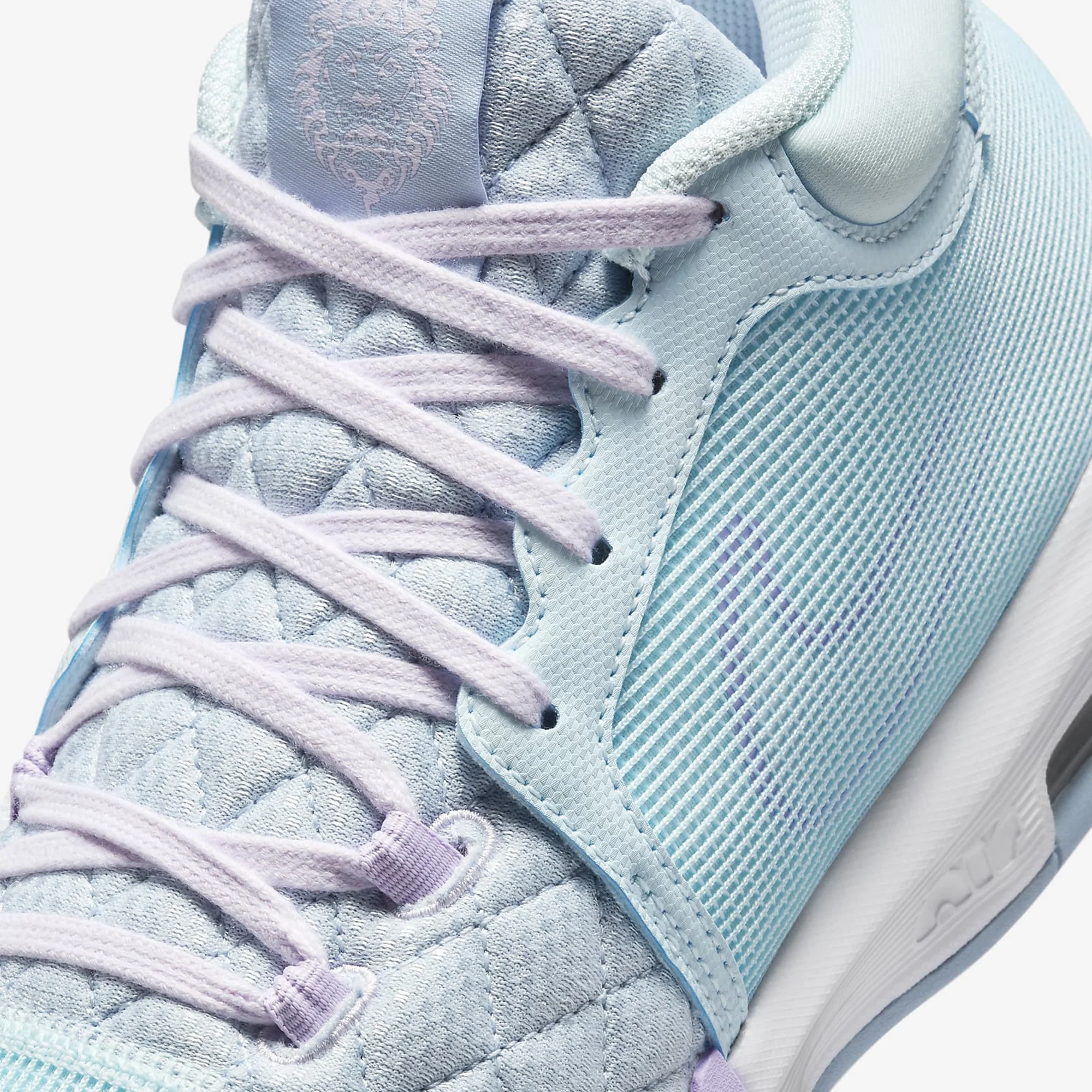 Nike | LEBRON WITNESS 8 EP { GLACIER BLUE/WHITE-LT ARMORY BLUE - Image 4