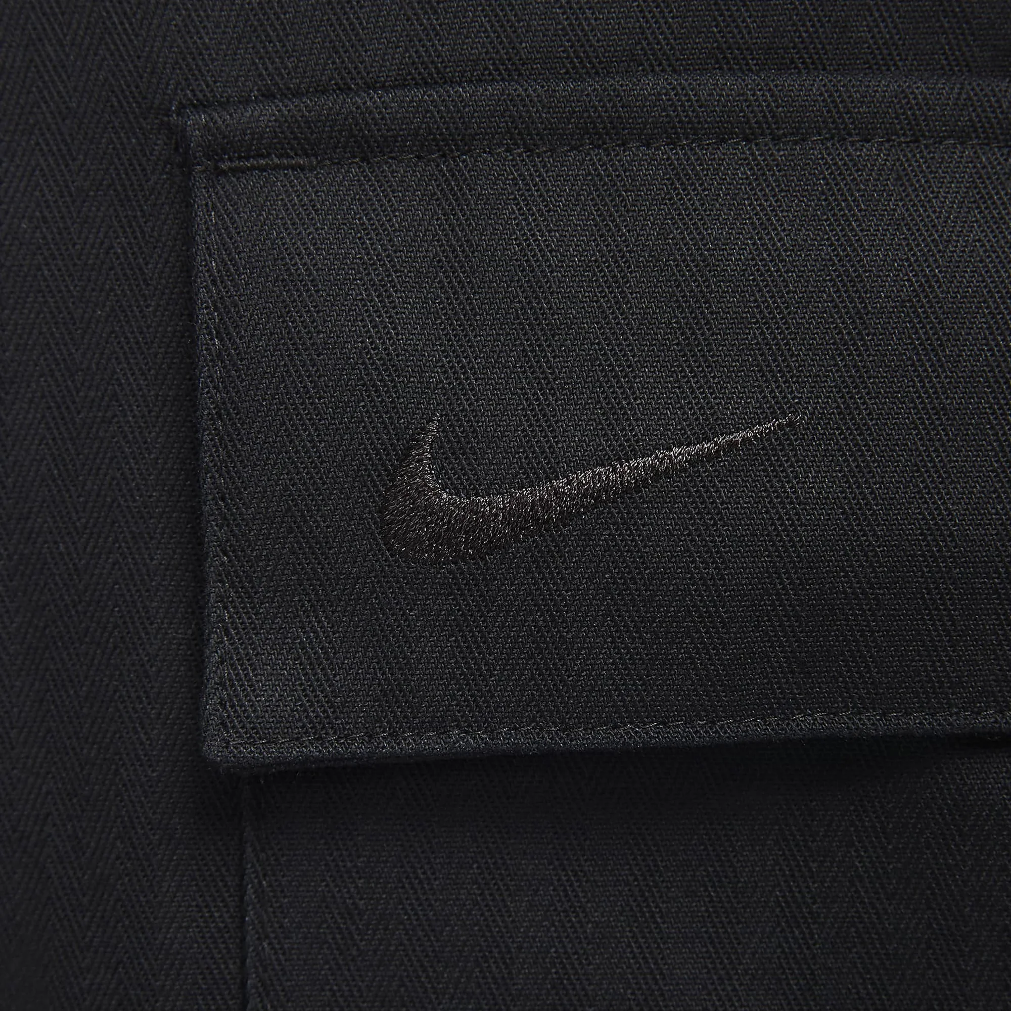 Nike | LIFE CARGO PANTS { BLACK/BLACK - Image 3