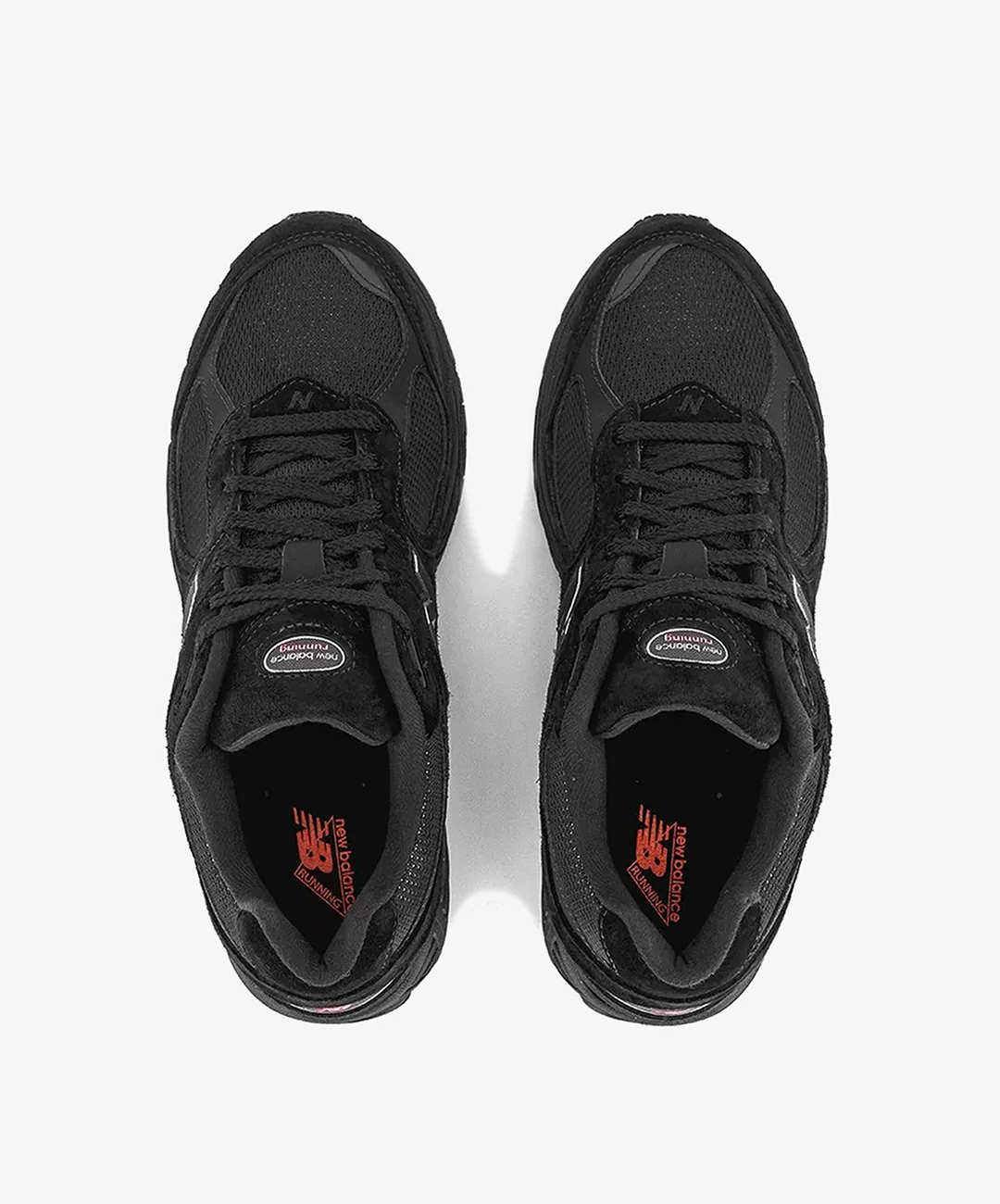 New Balance | 2002R { BLACK/BLACK/RED - Image 2