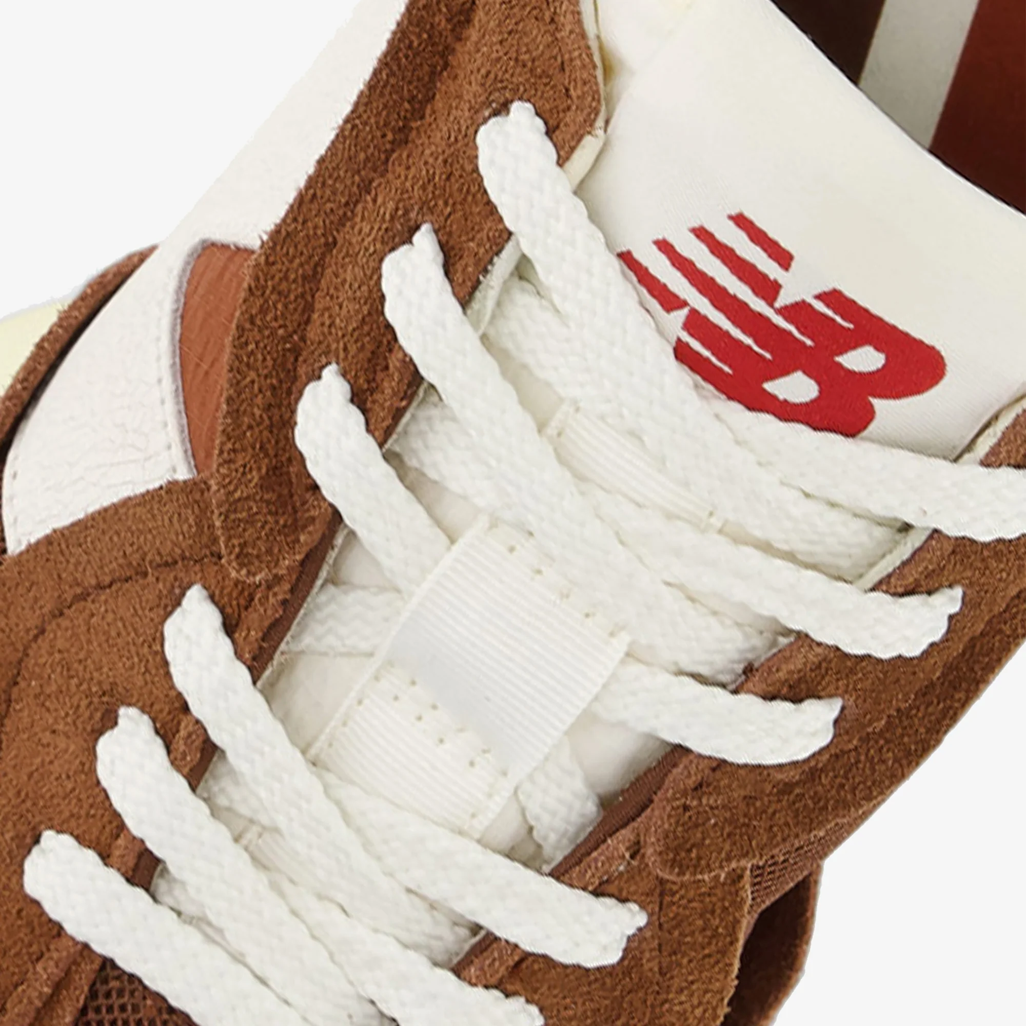 New Balance | 327 { BROWN/BEIGE - Image 3