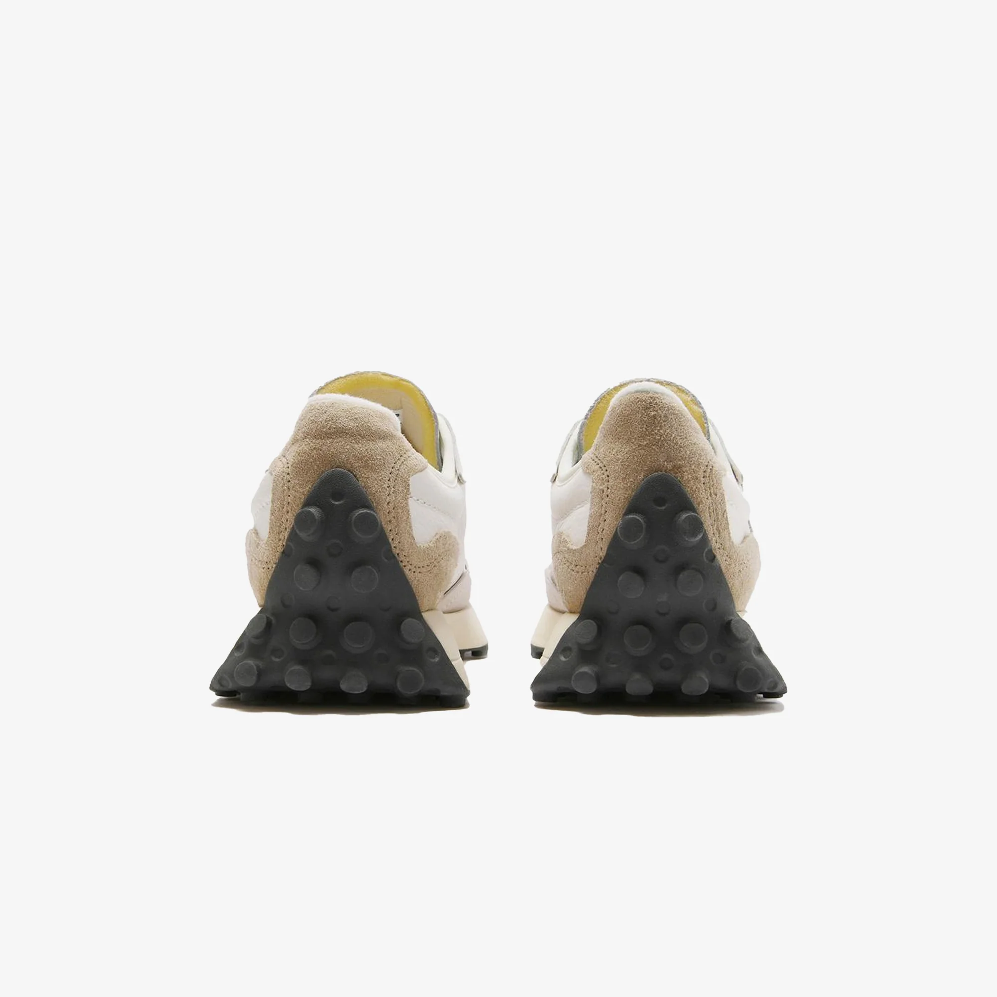 New Balance | 327 { SEA SALT - Image 2