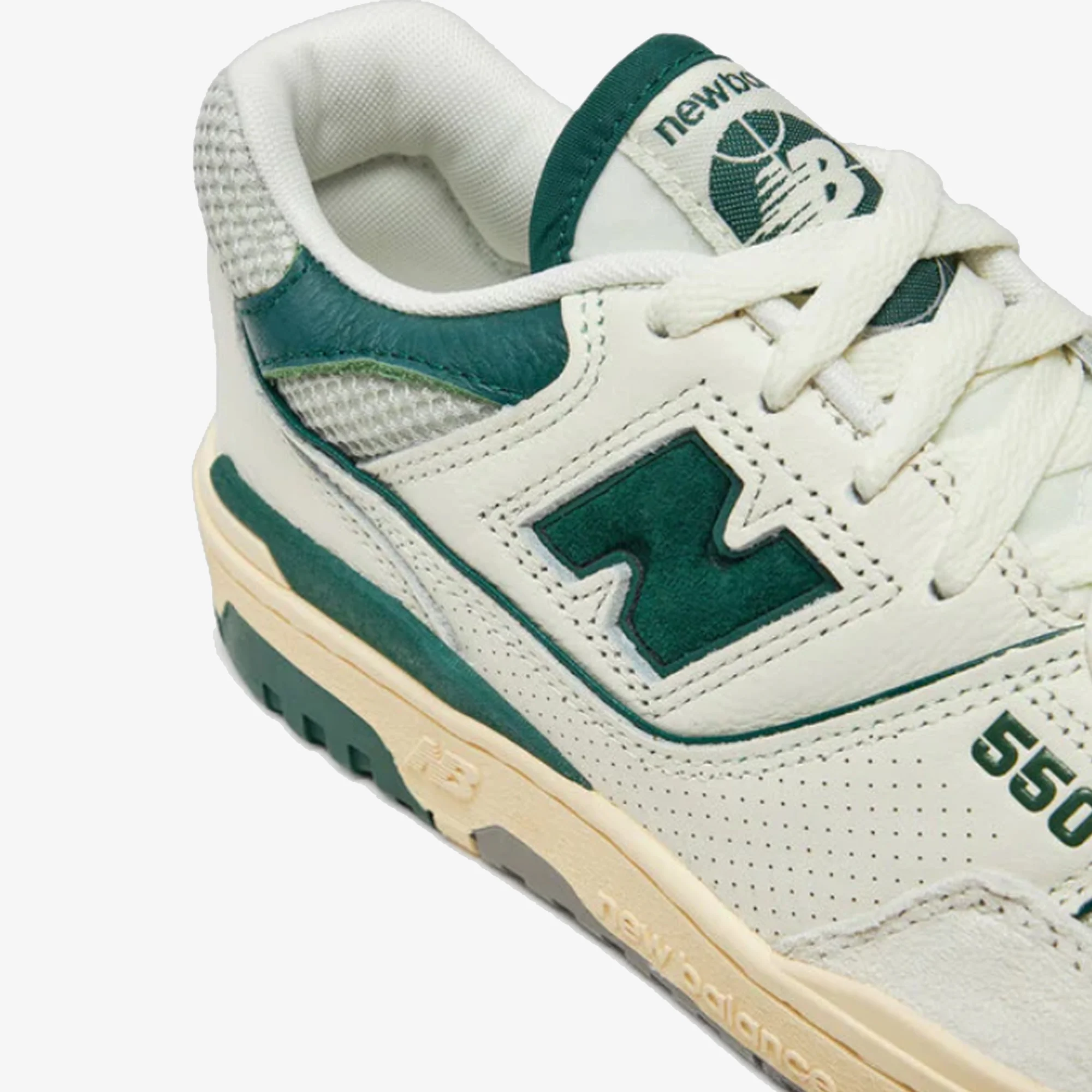 New Balance | BB550 { SEA SALT/MARSH GREEN - Image 4