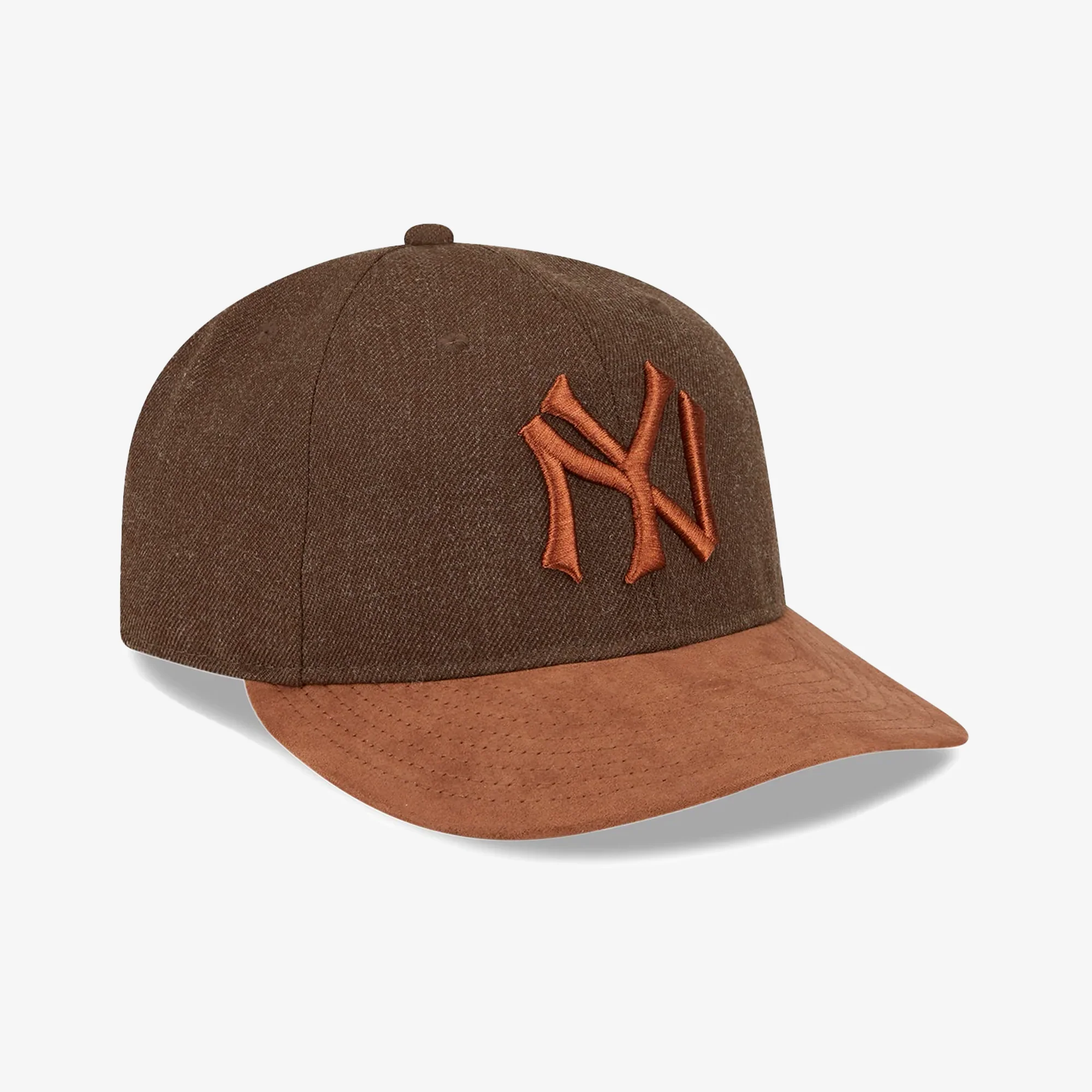 New Era | NEW YORK YANKEES MLB TWO TONE BROWN RETRO CROWN 9FIFTY STRAPBACK CAP { BROWN